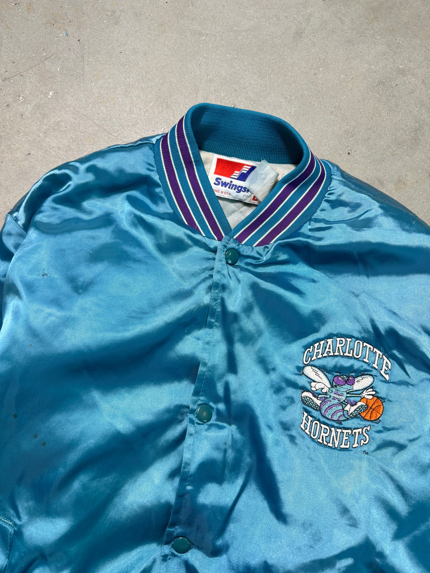 90’s Charlotte Hornets Vintage Distressed Teal Swingster NBA Satin Jacket (Large)