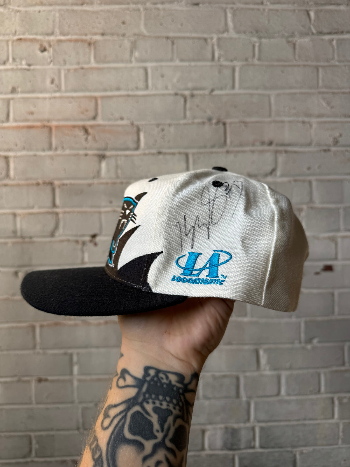 90’s Carolina Panthers Vintage Logo Athletic Sharktooth NFL Snapback Hat Autographed by Kelvin Benjamin (OSFA)