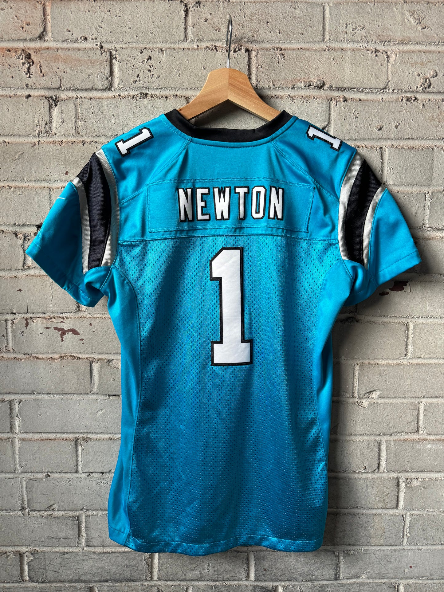 2016 Carolina Panthers Cam Newton Blue Alternate Nike Vapor Limited NFL Jersey (Women’s Small)