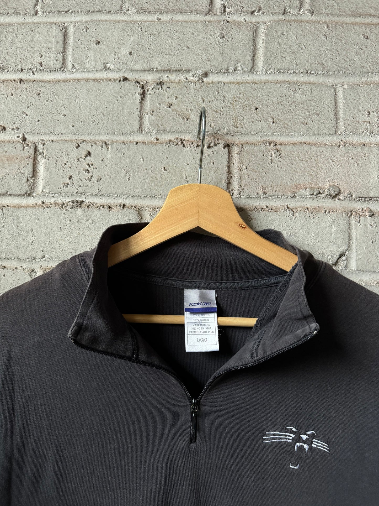 00’s Carolina Panthers Vintage Black Reebok Cat Face Embroidered NFL Quarter Zip Pullover (Women’s Large)