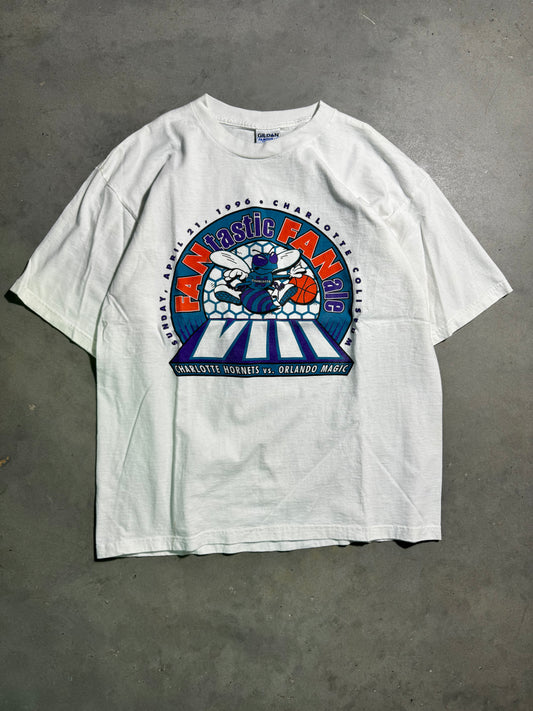 1996 Charlotte Hornets vs. Orlando Magic Fantastic Fanale Vintage NBA Tee - Deadstock (XL)
