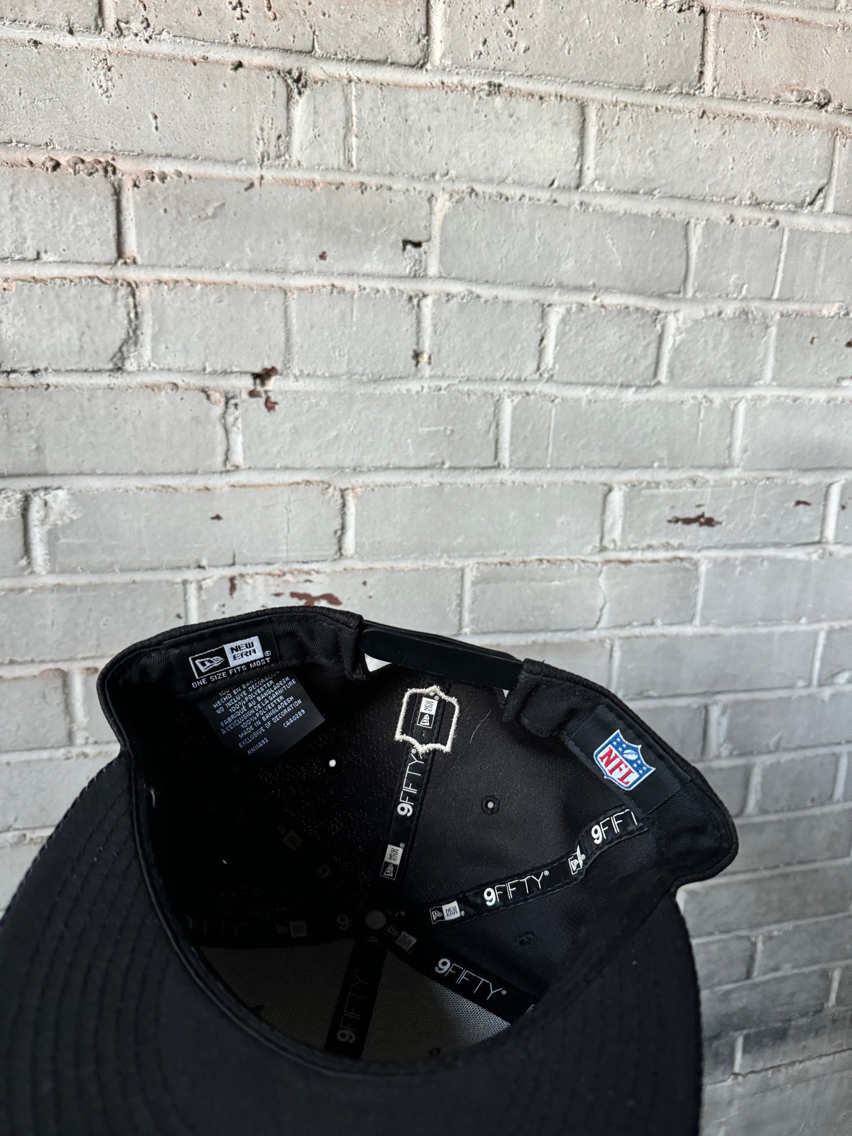 2021 Carolina Panthers Black Mesh New Era NFL Sideline Snapback Hat (OSFA)