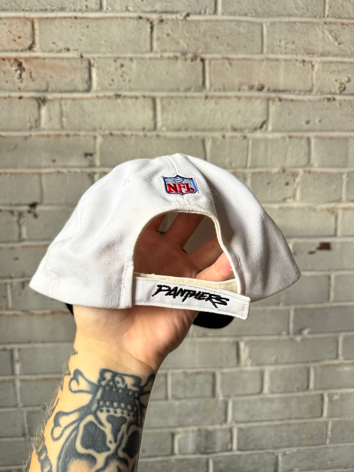 90’s Carolina Panthers Vintage White Nike Cat Scratch Font Strapback NFL Hat (OSFA)