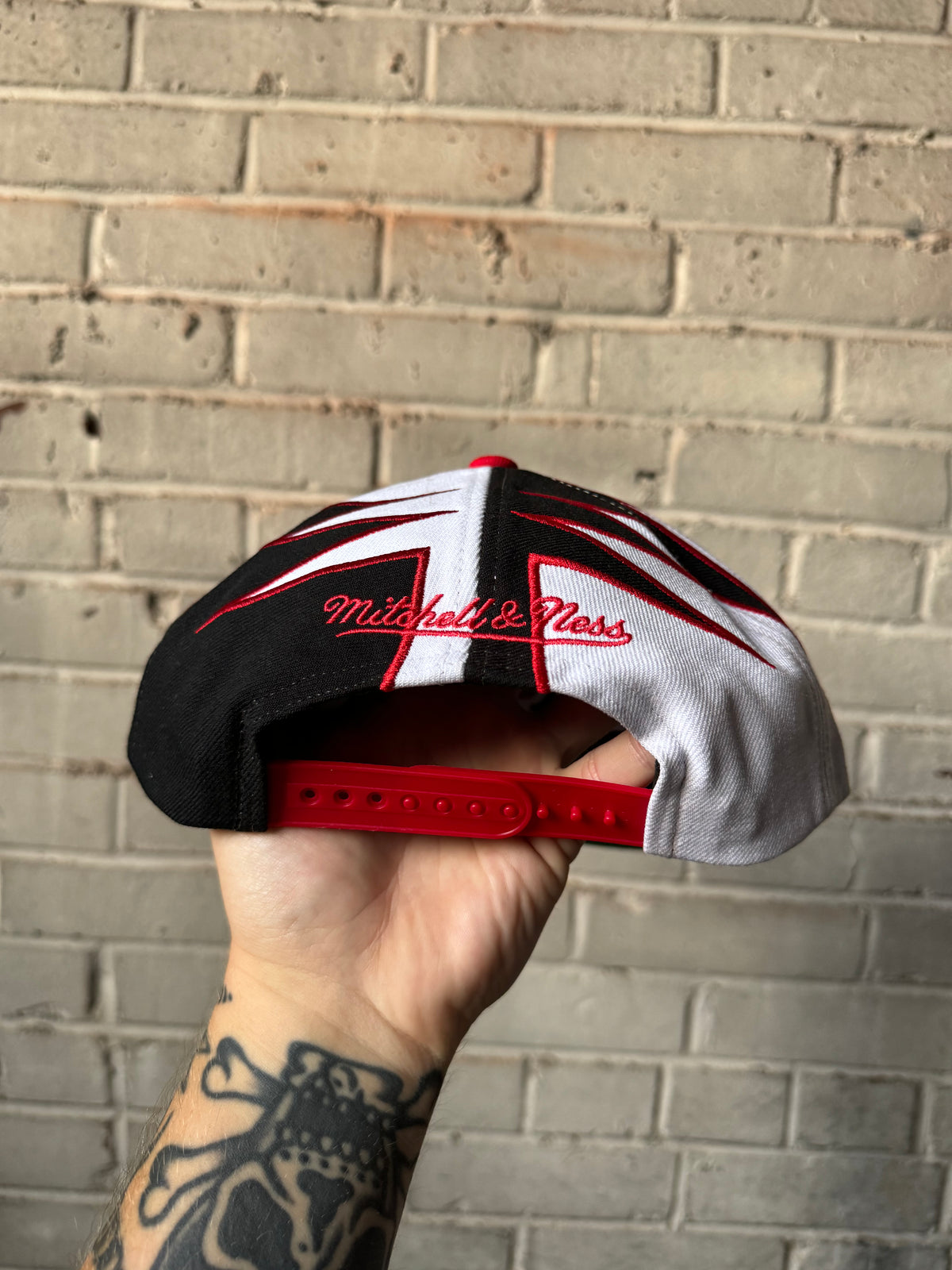 Carolina Hurricanes Mitchell & Ness Shockwave NHL Snapback Hat - Deadstock (OSFA)