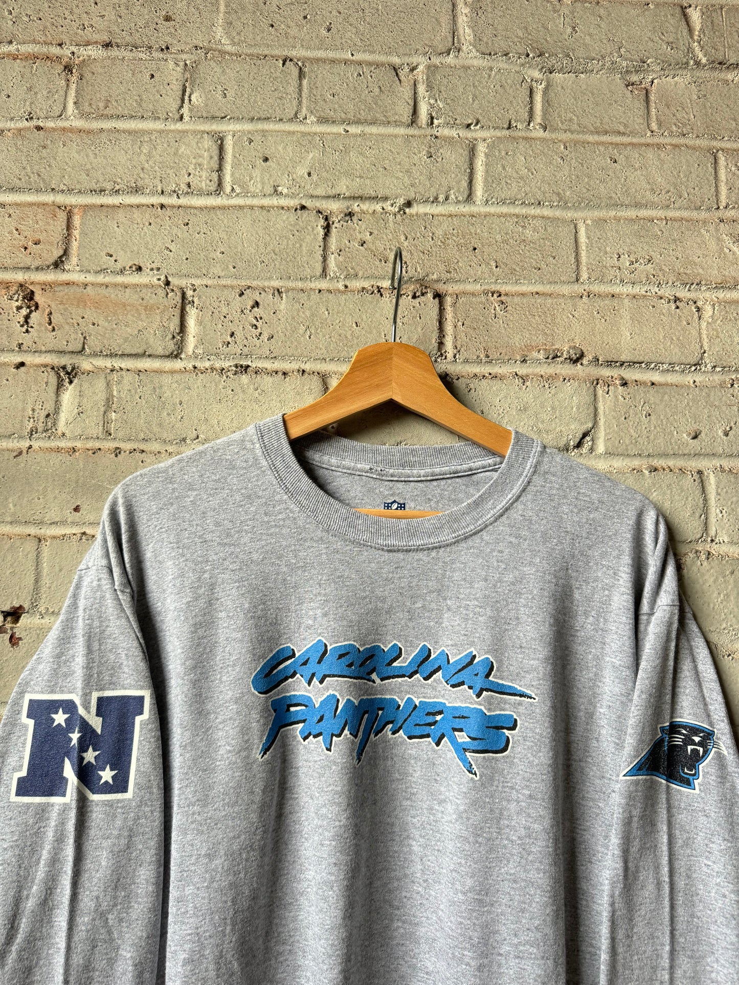 00’s Carolina Panthers Vintage Grey Cat Scratch Font NFL Longsleeve Tee (Large)