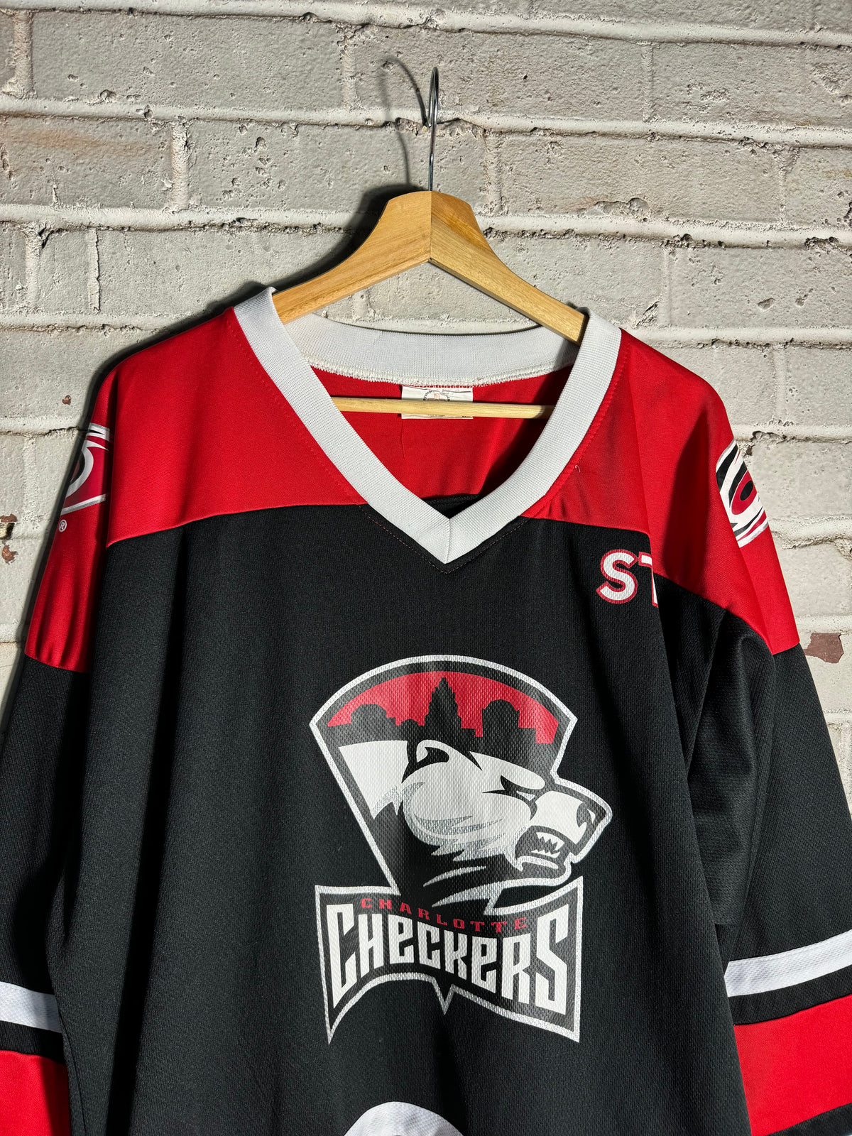 2010’s Charlotte Checkers Hurricanes Season Ticket Holder Hockey Jersey (XL)