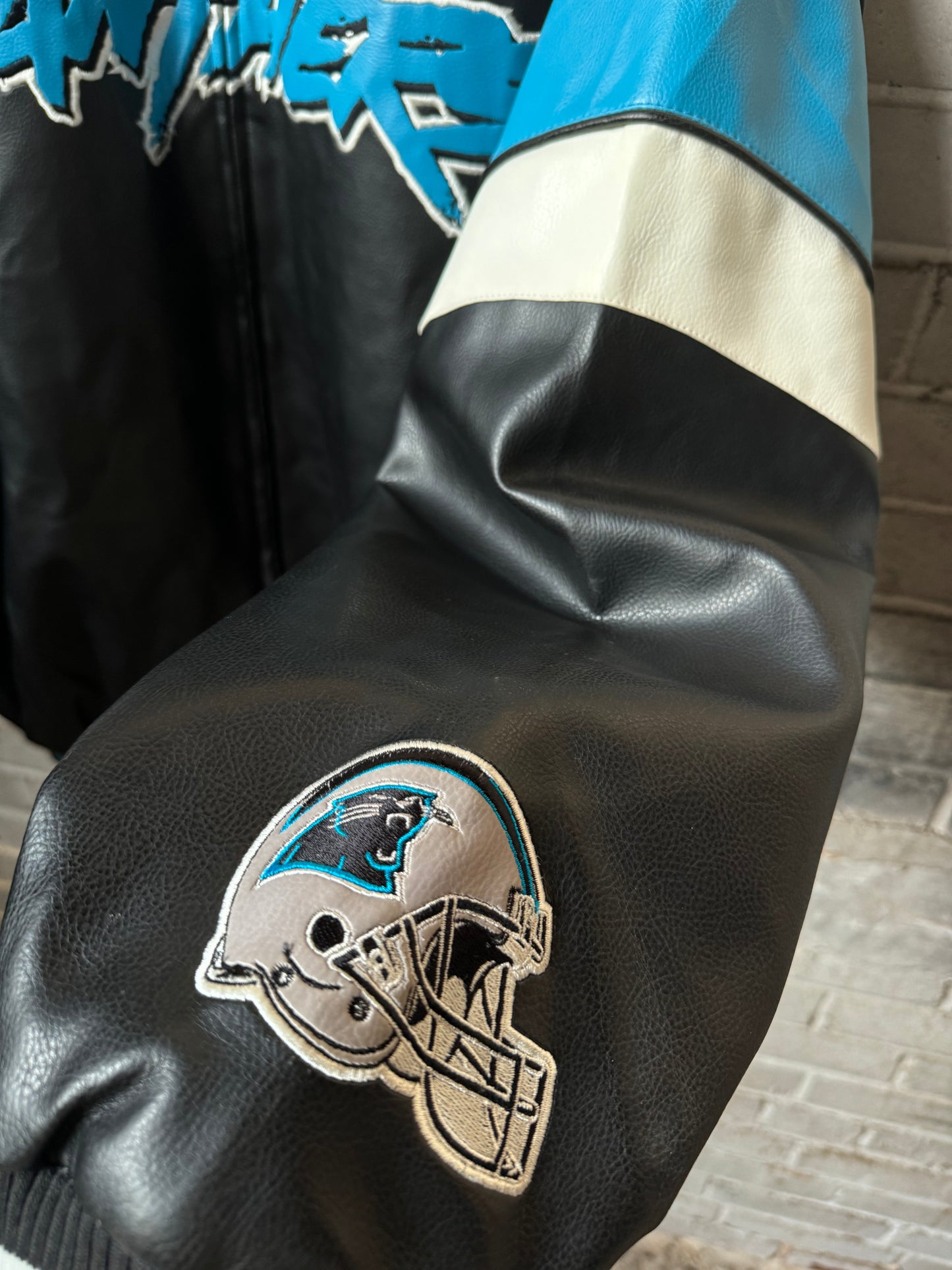 00’s Carolina Panthers Vintage Cat Scratch Font Big Logo Shoulder Striped NFL Leather Jacket (XL)