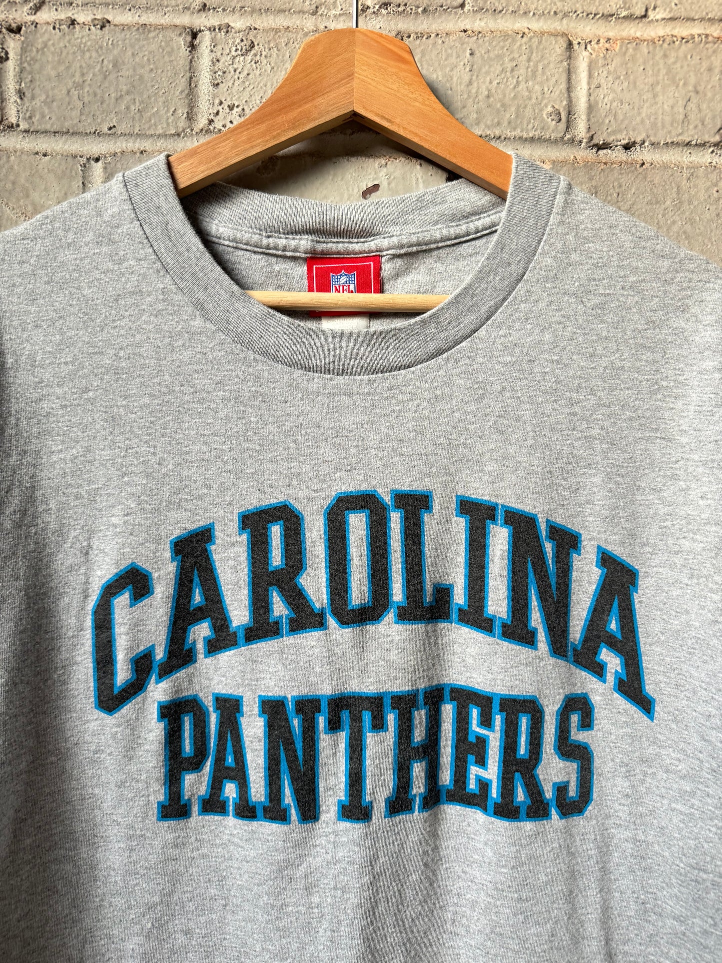 00’s Carolina Panthers Vintage Grey Arch Spellout NFL Tee (Large)
