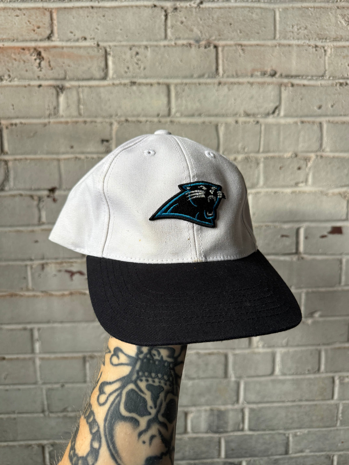 90’s Carolina Panthers Vintage White Nike Cat Scratch Font Strapback NFL Hat (OSFA)