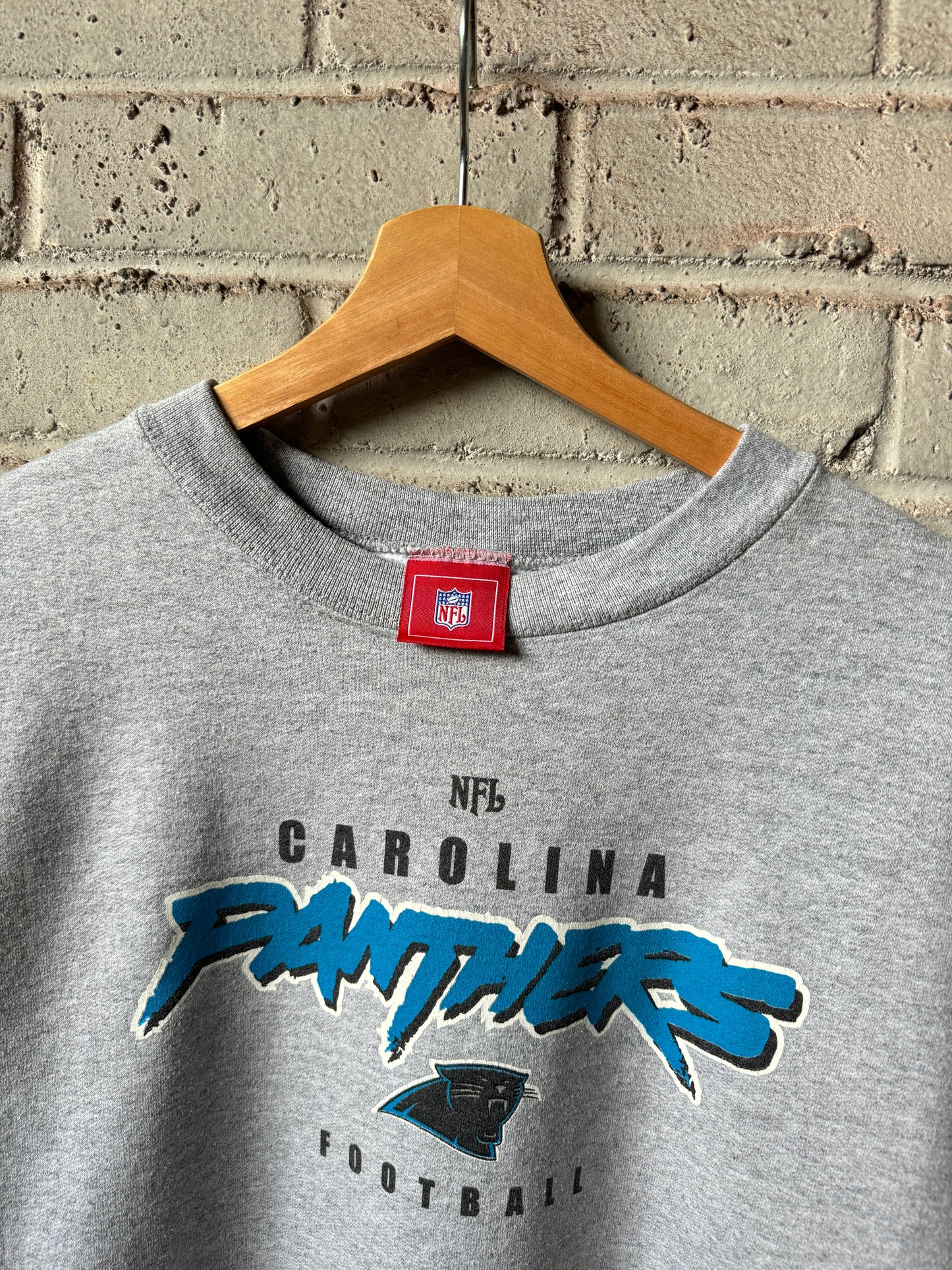 00’s Carolina Panthers Vintage Heather Grey Cat Scratch Font NFL Logo Crewneck (Medium)