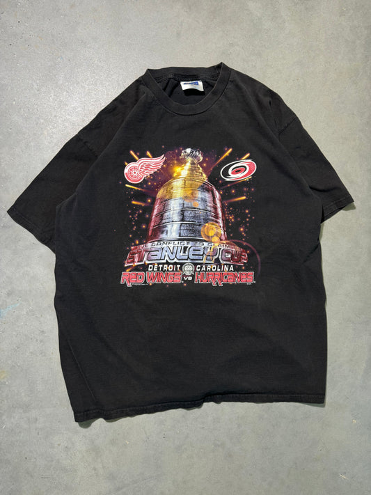 2002 Carolina Hurricanes vs. Detroit Red Wings NHL Stanley Cup Finals Vintage Hockey Tee (XXL)