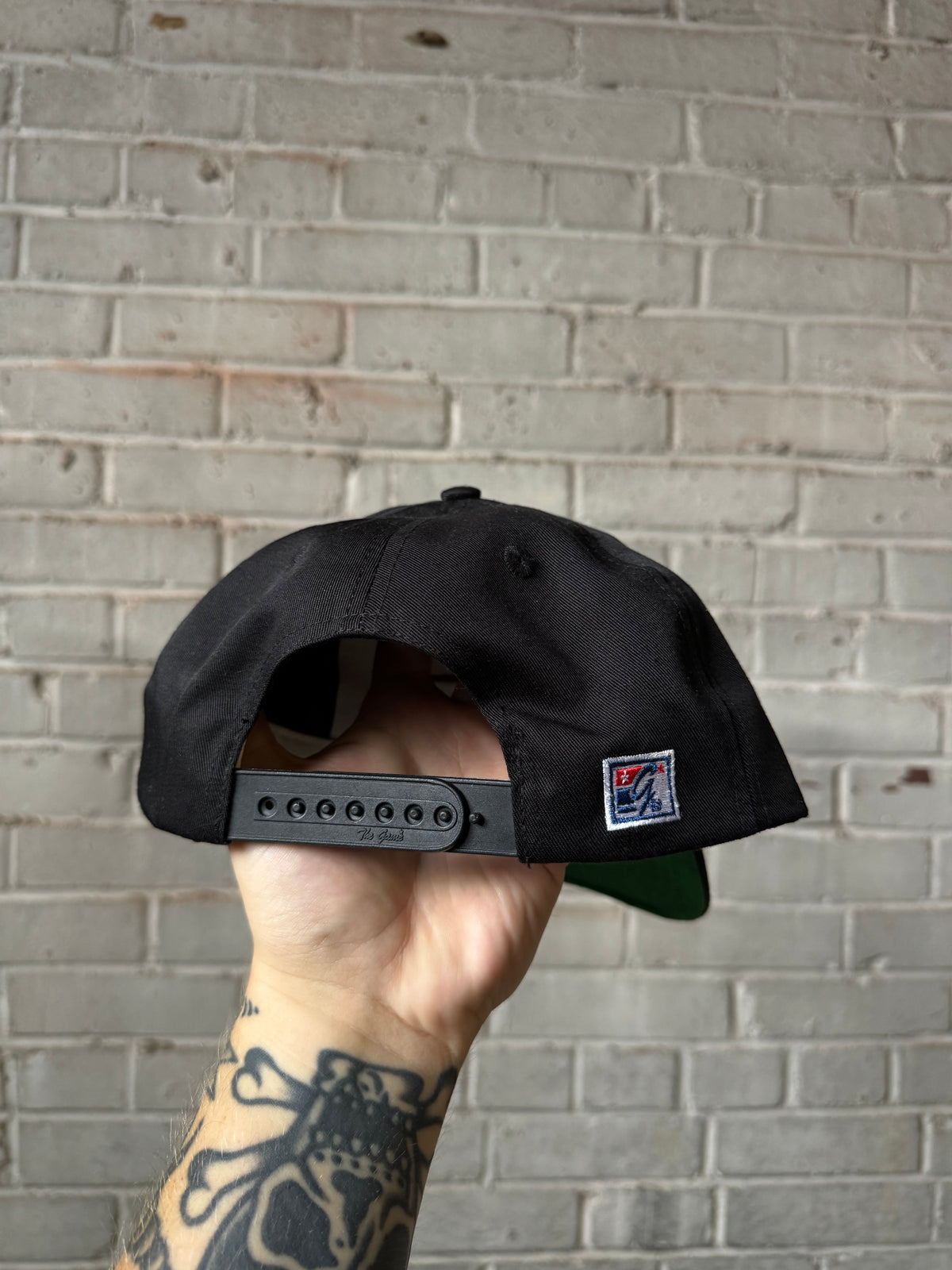 90’s South Carolina Gamecocks Vintage Black The Game Bar Embroidered College Snapback Hat (OSFA)