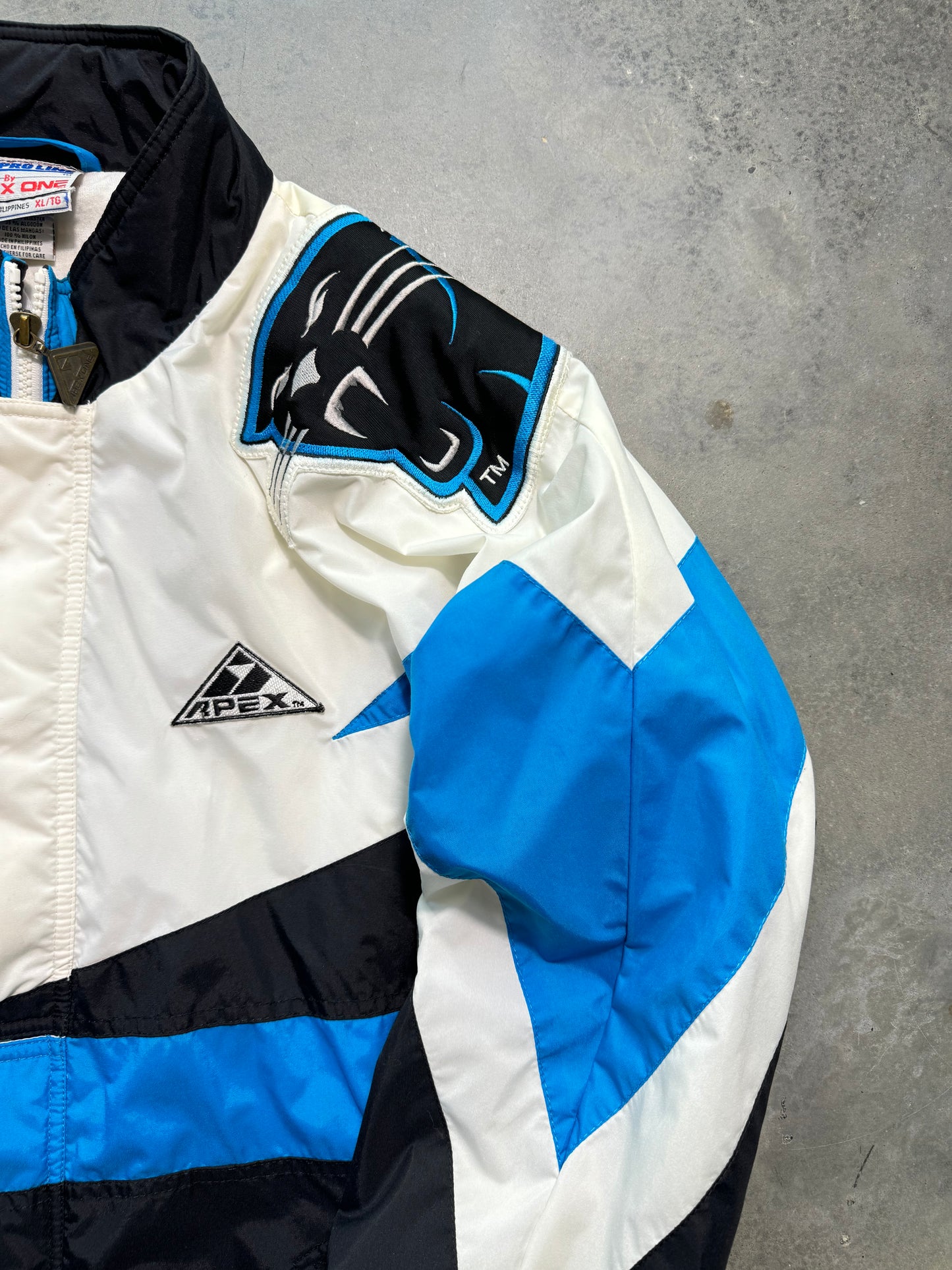 90’s Carolina Panthers Vintage Apex One Big Logo Embroidered NFL Windbreaker Jacket (XL)