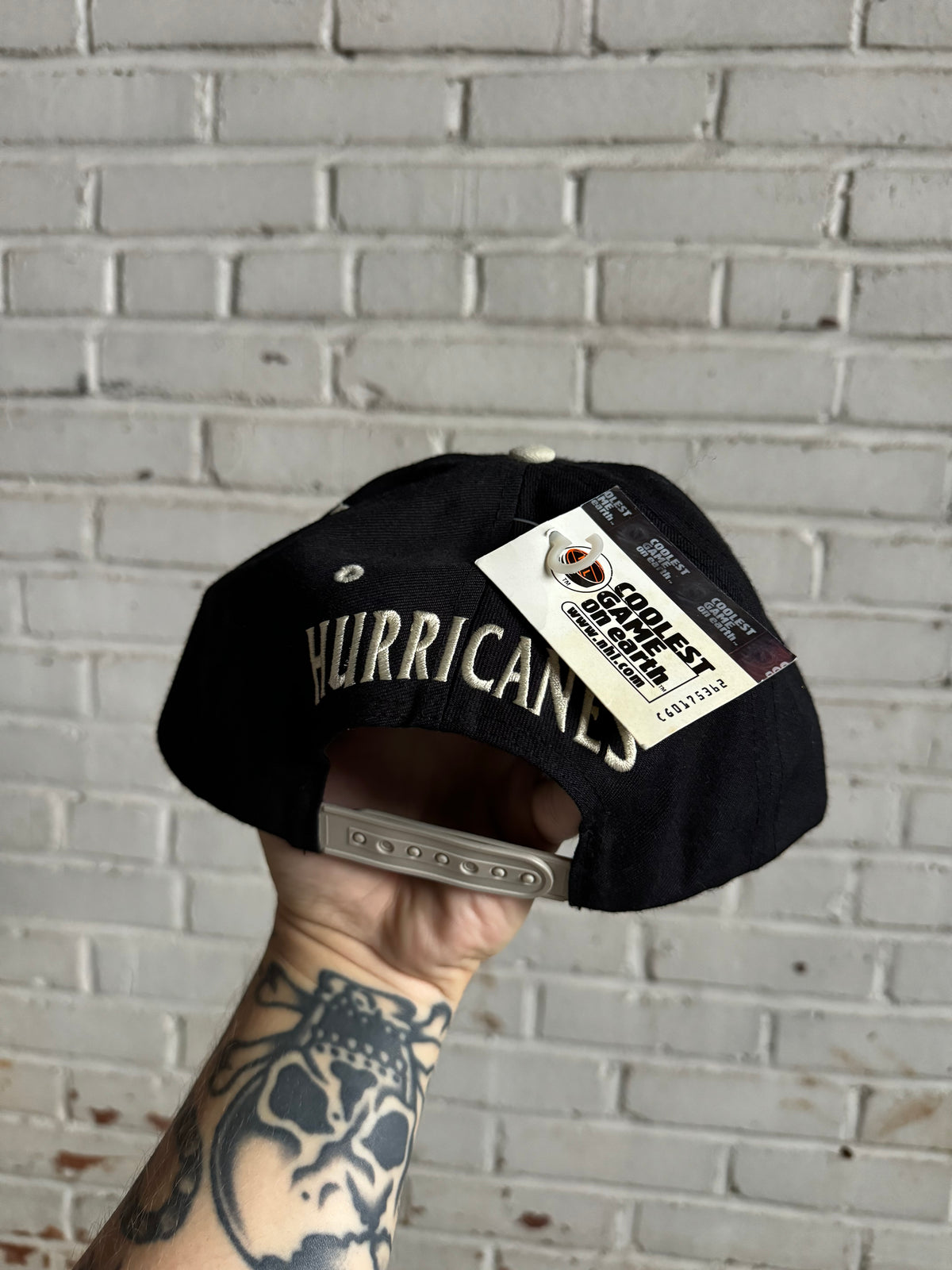 90’s Carolina Hurricanes Vintage Black Cream Original Wordmark NHL Snapback Hat - Deadstock (OSFA)