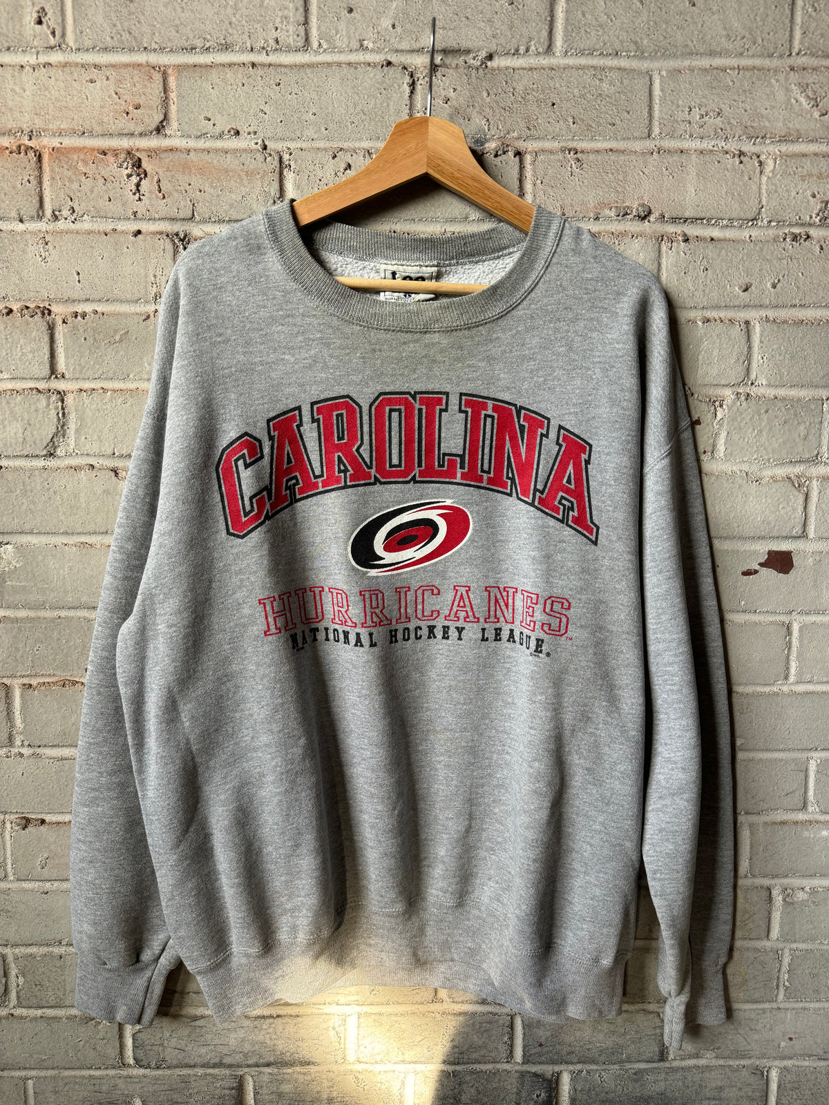 00’s Carolina Hurricanes Vintage Grey Lee Sport NHL Spellout Crewneck (Large)