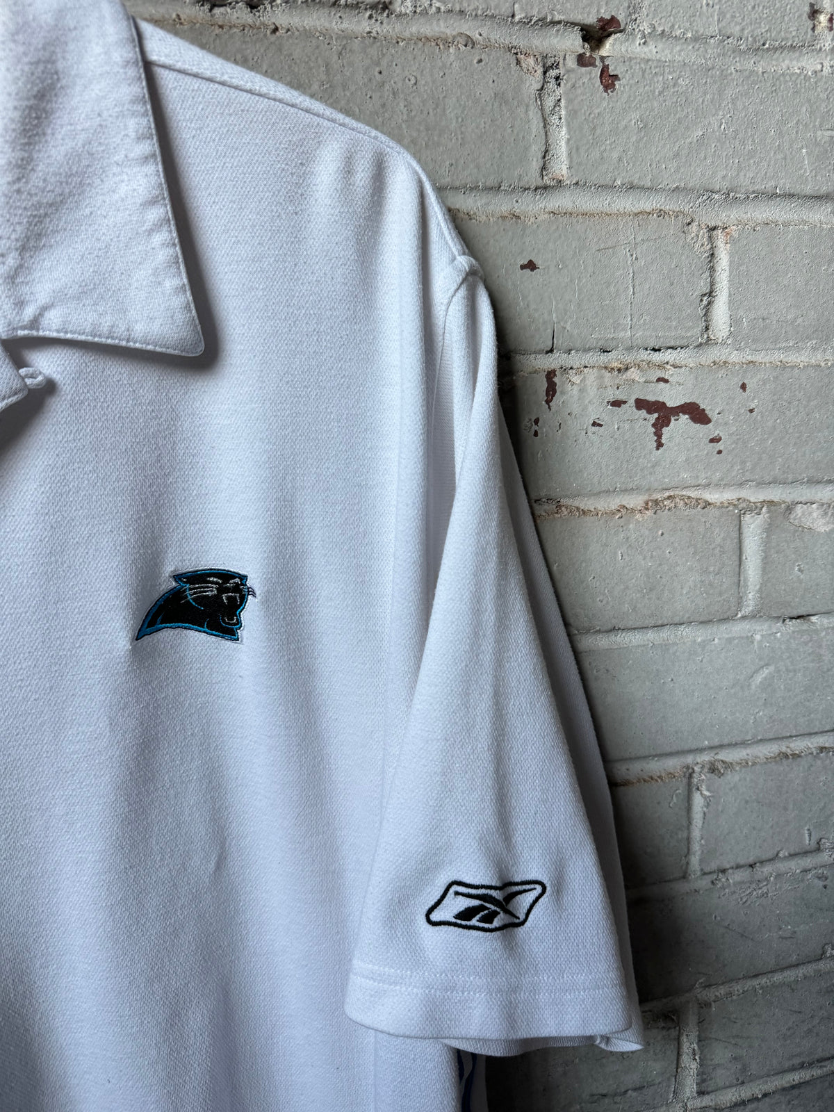 00’s Carolina Panthers Vintage White Reebok Striped NFL Button Down (XL)