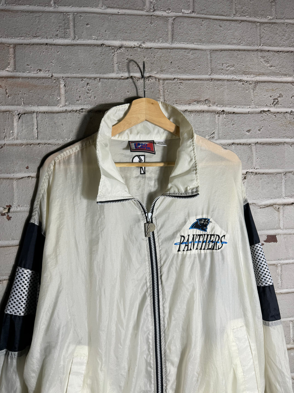 90’s Carolina Panthers Vintage White Pro Player Sleeve Striped NFL Windbreaker Jacket (Large)