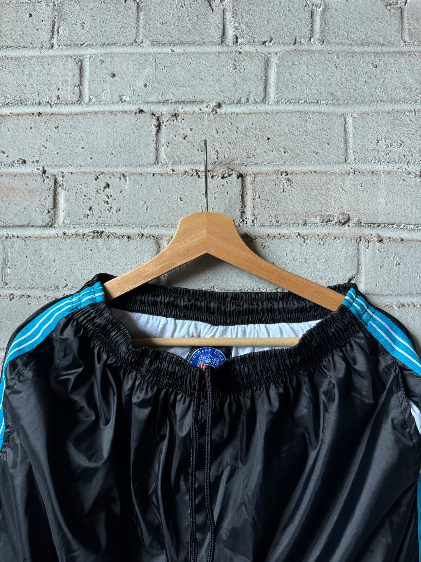 90’s Carolina Panthers Vintage Black NFL Windbreaker Pants (Medium)