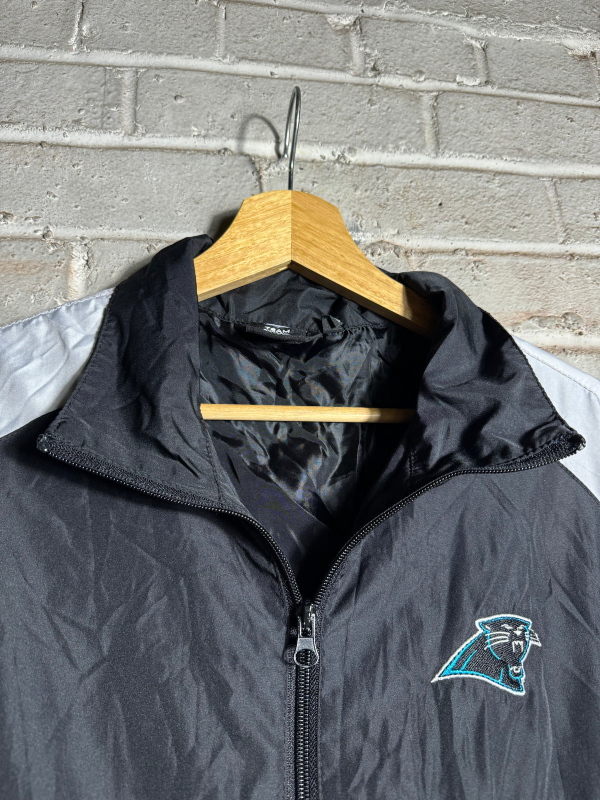 00’s Carolina Panthers x Sports Illustrated Reebok NFL Windbreaker Jacket (Large)