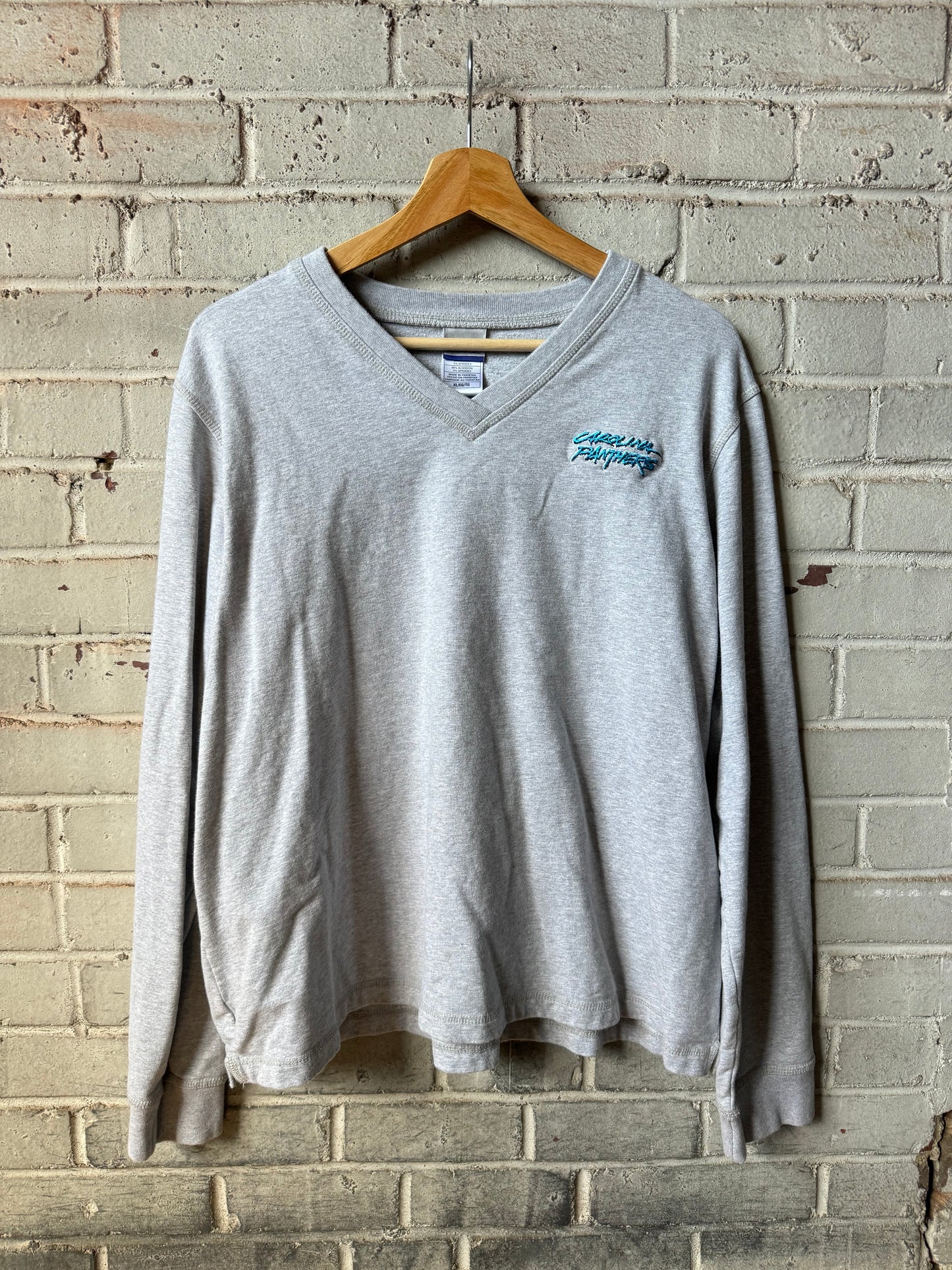 00’s Carolina Panthers Vintage Grey Reebok Cat Scratch Font V Neck Crewneck (Women’s XL)