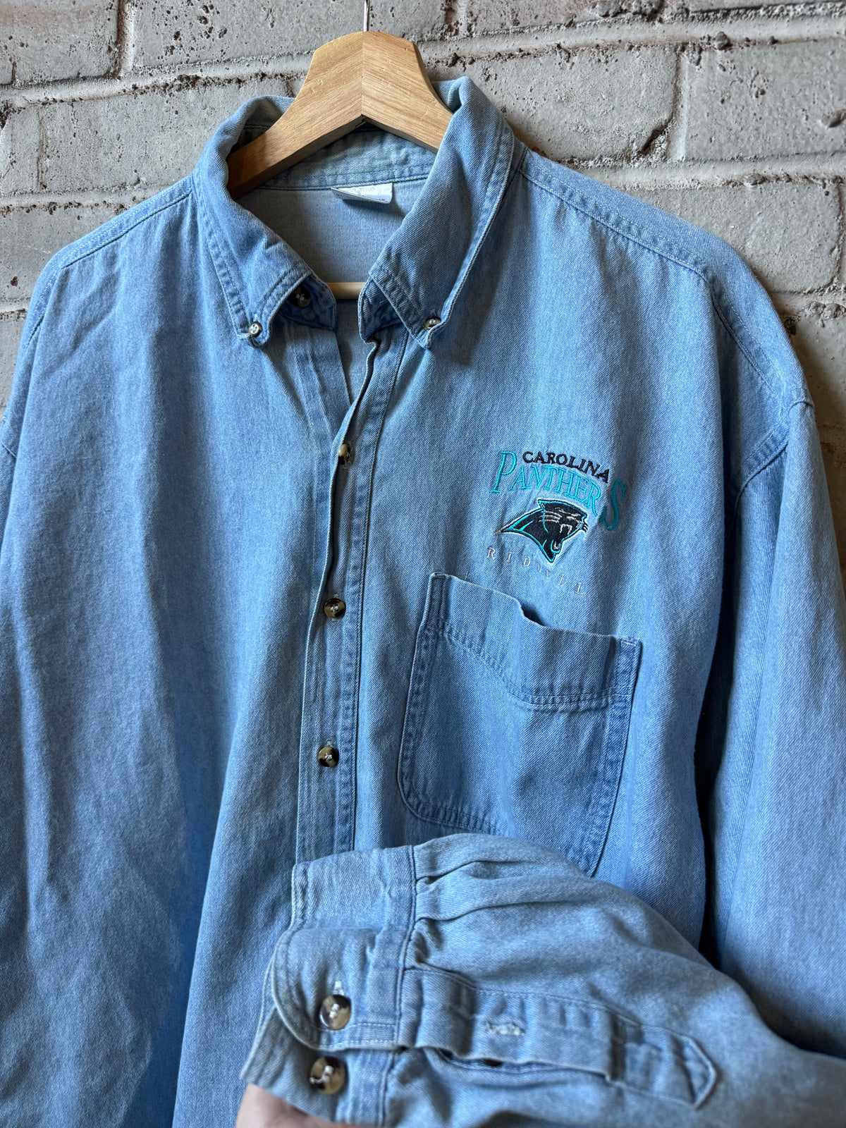 90’s Carolina Panthers Vintage Riddell Embroidered Denim NFL Button Up Shirt (Large)