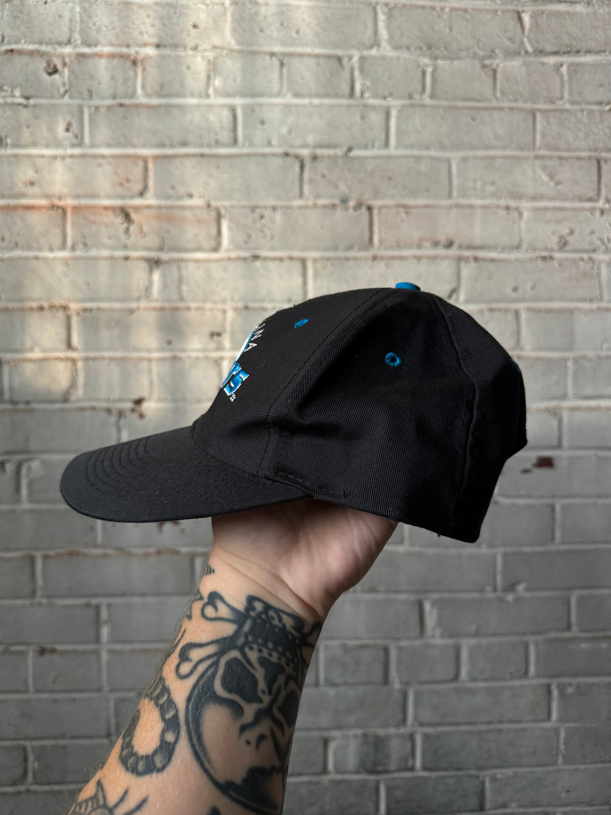 90’s Carolina Panthers Vintage Black Logo 7 NFL Snapback Hat (OSFA)