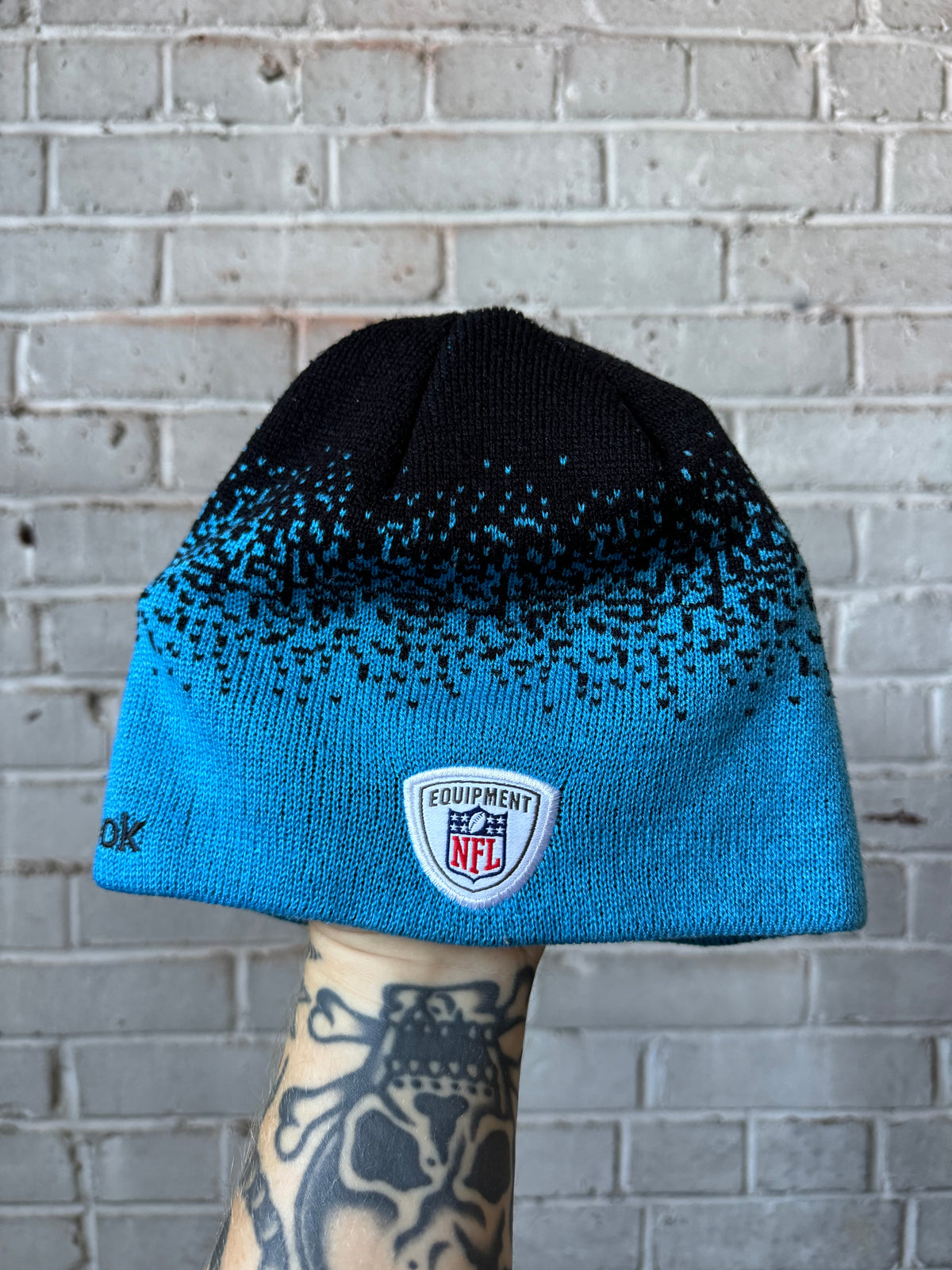 00’s Carolina Panthers Vintage Reebok Gradient Sideline NFL Beanie (OSFA)