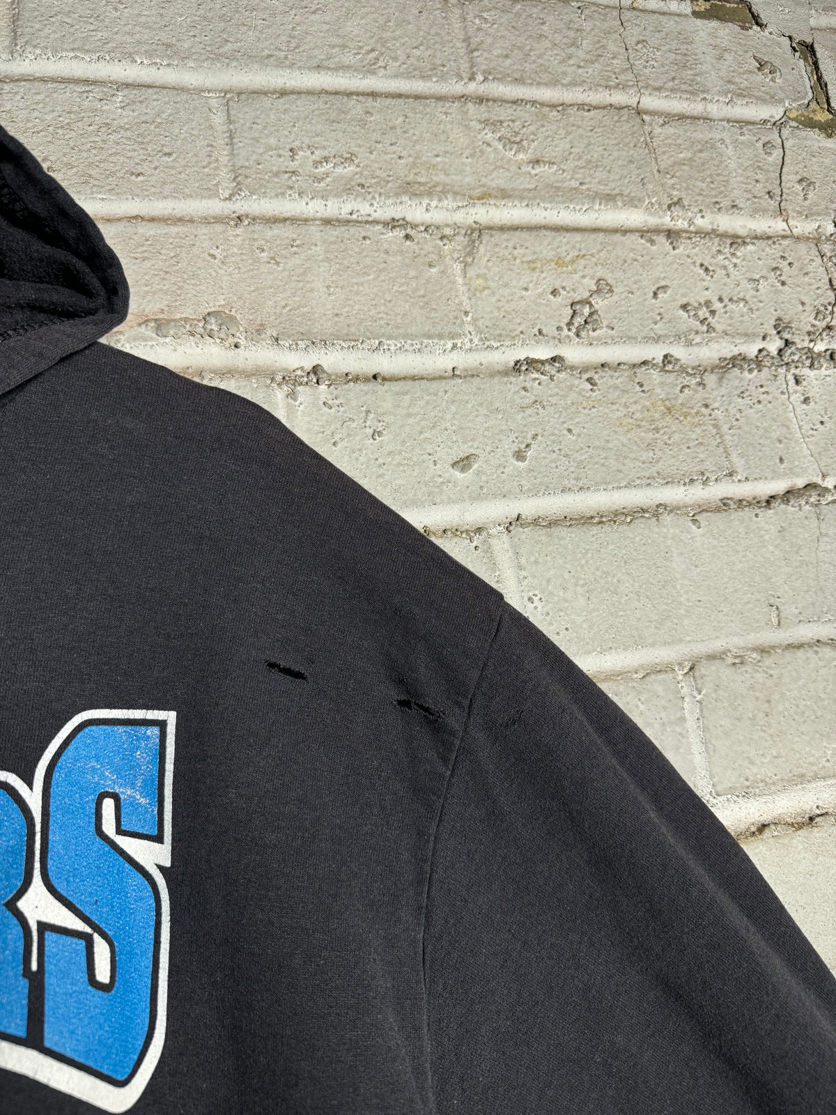 00’s Carolina Panthers Vintage Black Distressed Spellout NFL Hoodie (Medium)