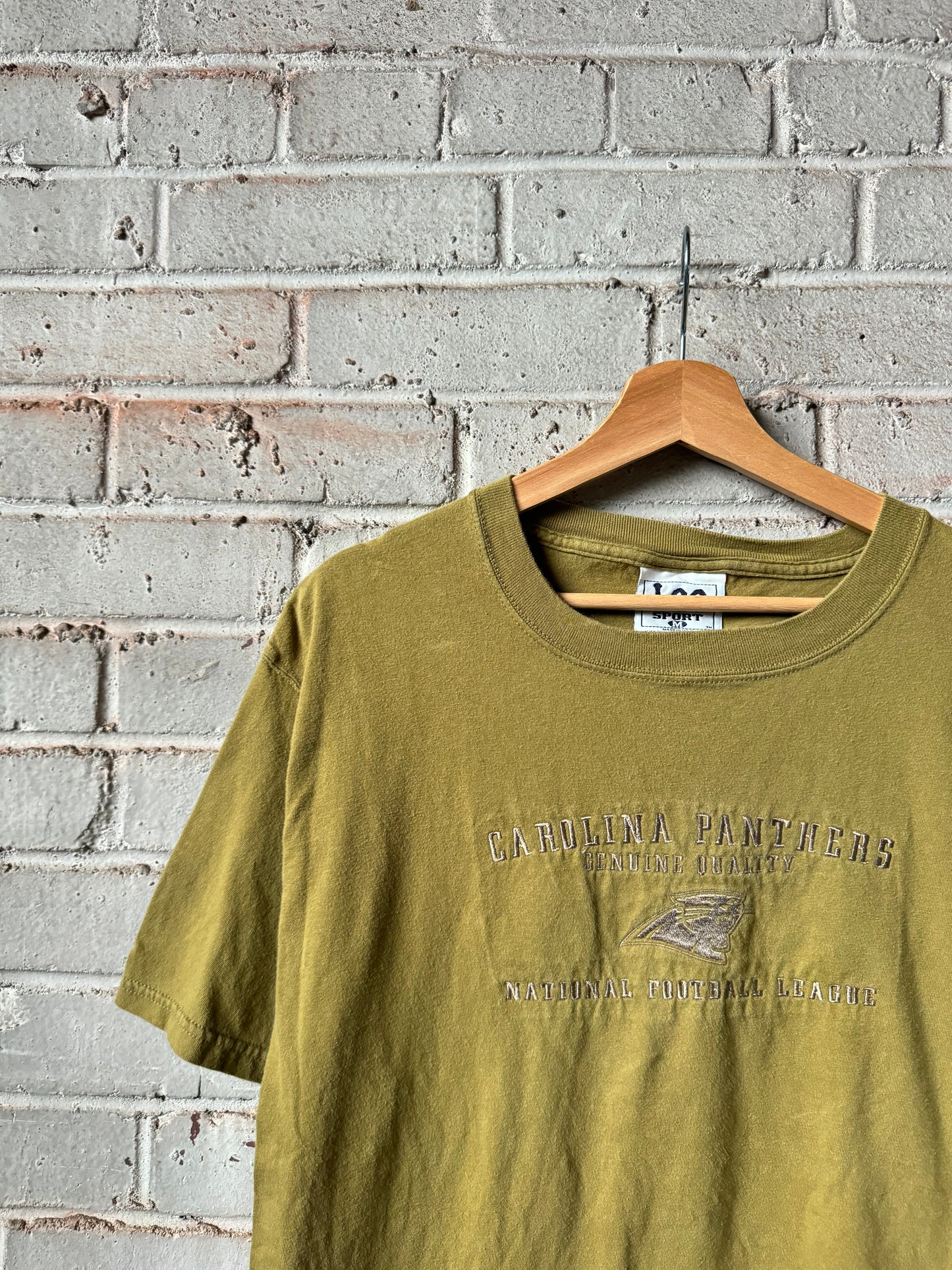 2000 Carolina Panthers Vintage Lee Sport Olive Green Embroidered NFL Tee (Medium)