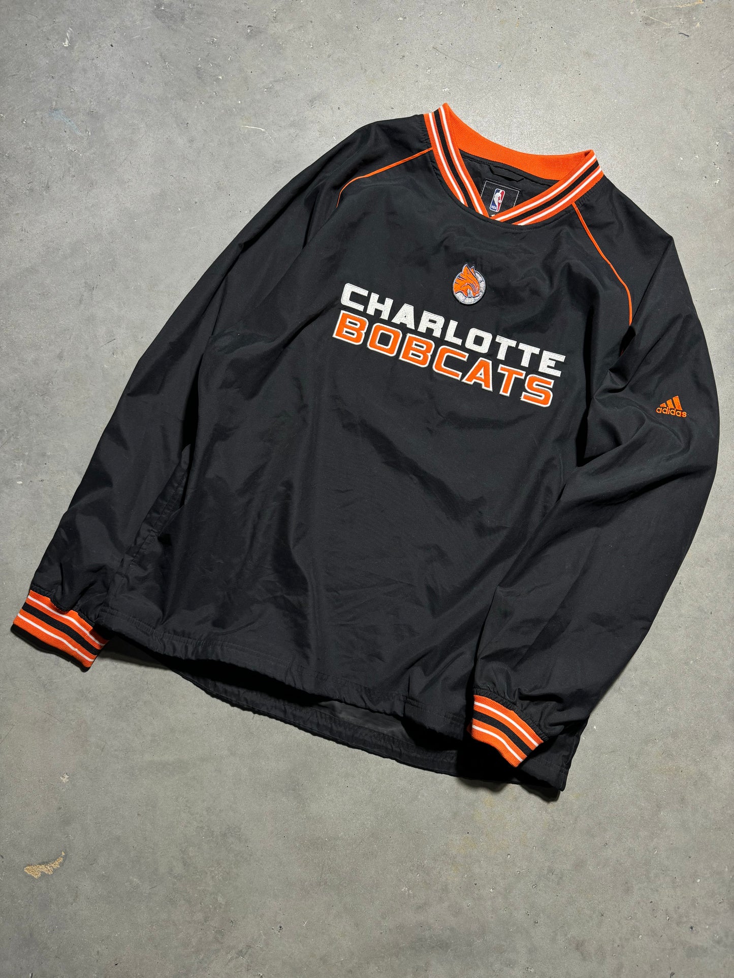00’s Charlotte Bobcats Vintage Black Adidas Embroidered Spellout NBA Pullover (Large)