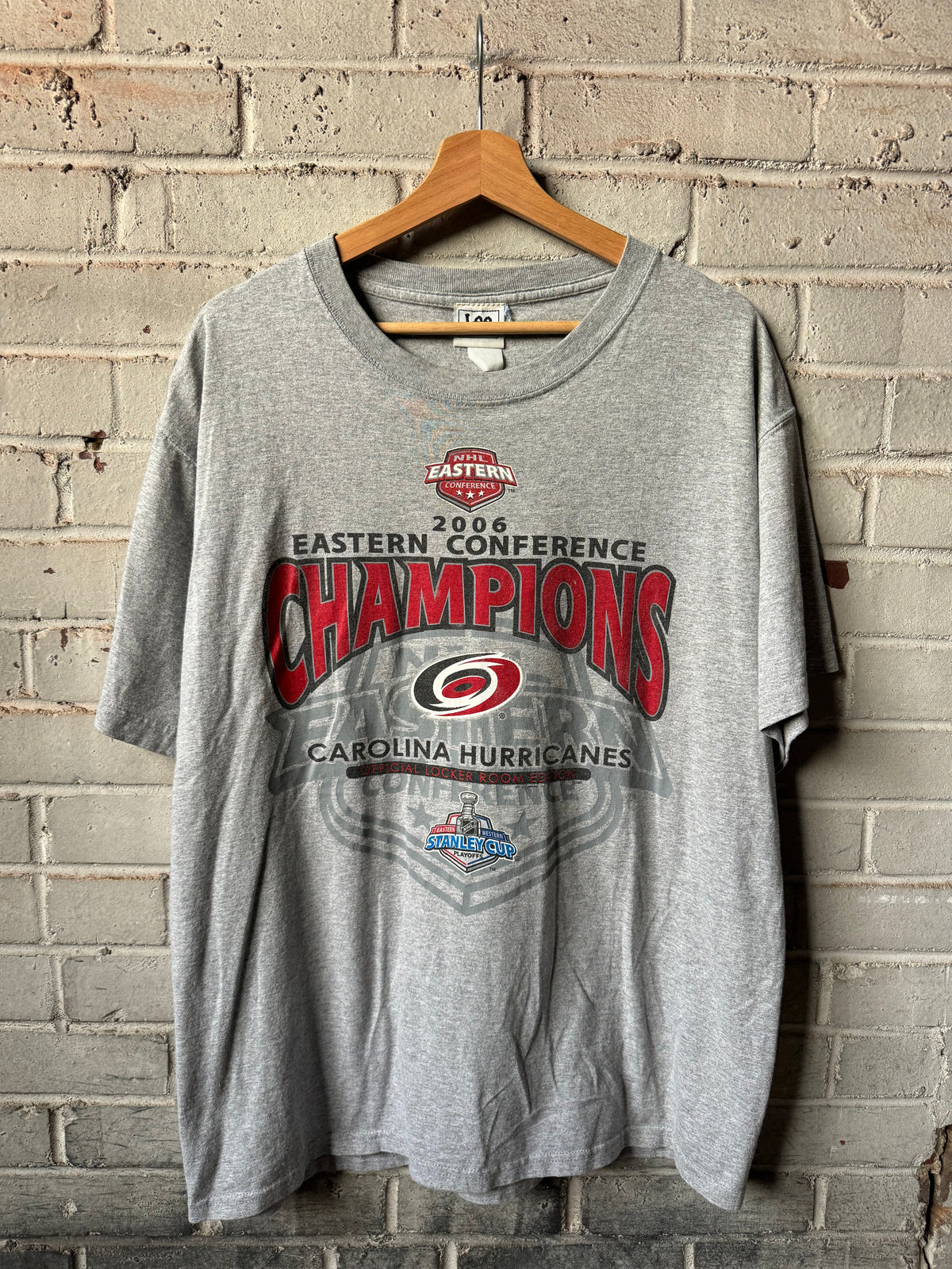 2006 Carolina Hurricanes Vintage Grey Lee Sport Eastern Conference Champions NHL Tee (XL)