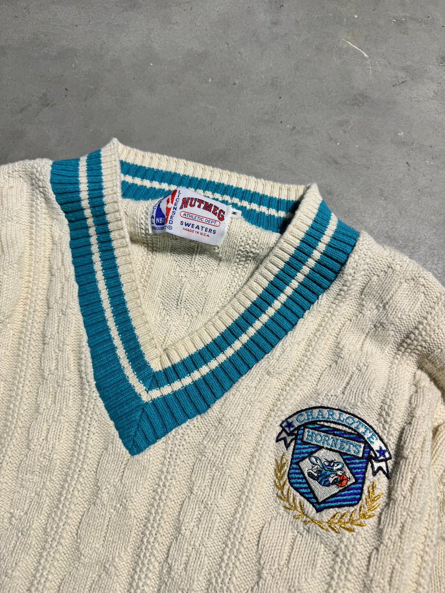 1988 Charlotte Hornets Nutmeg Mills Vintage Cream Teal Cableknit NBA Knit Sweater (Medium)