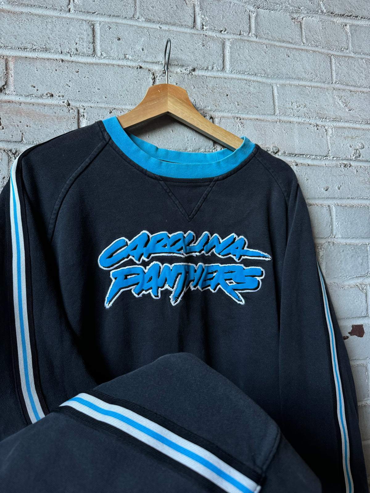 00’s Carolina Panthers Vintage Black Reebok Embroidered Cat Scratch Font Striped NFL Crewneck (Large)