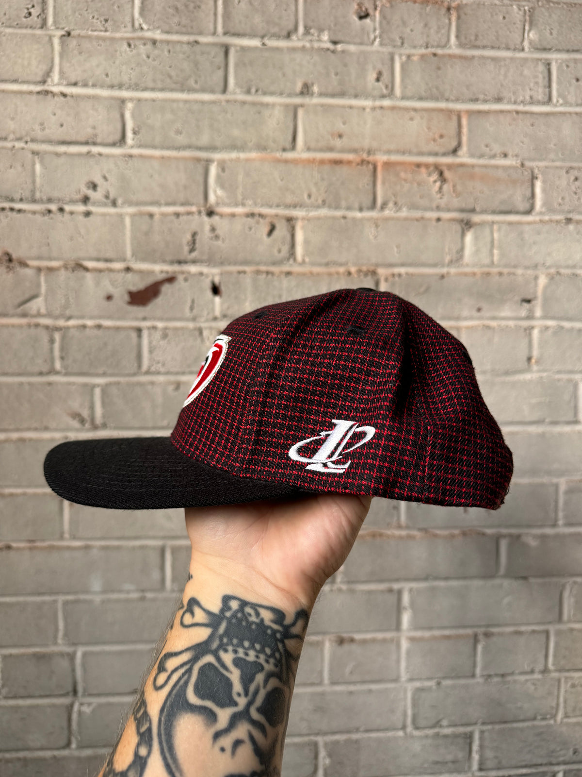 90’s Carolina Hurricanes Vintage Logo Athletic Grid Red Black NHL Snapback Hat (OSFA)