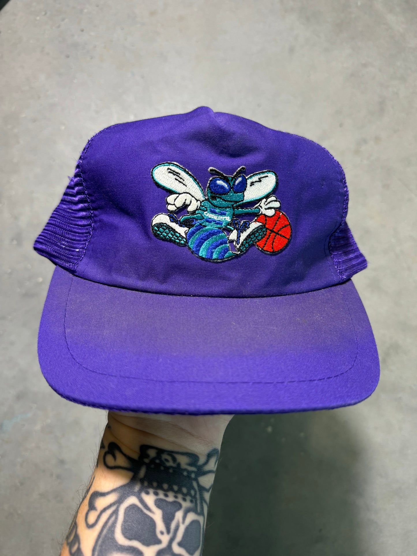 90’s Charlotte Hornets Vintage Sun Faded Purple Mesh Trucker NBA Snapback Hat (OSFA)