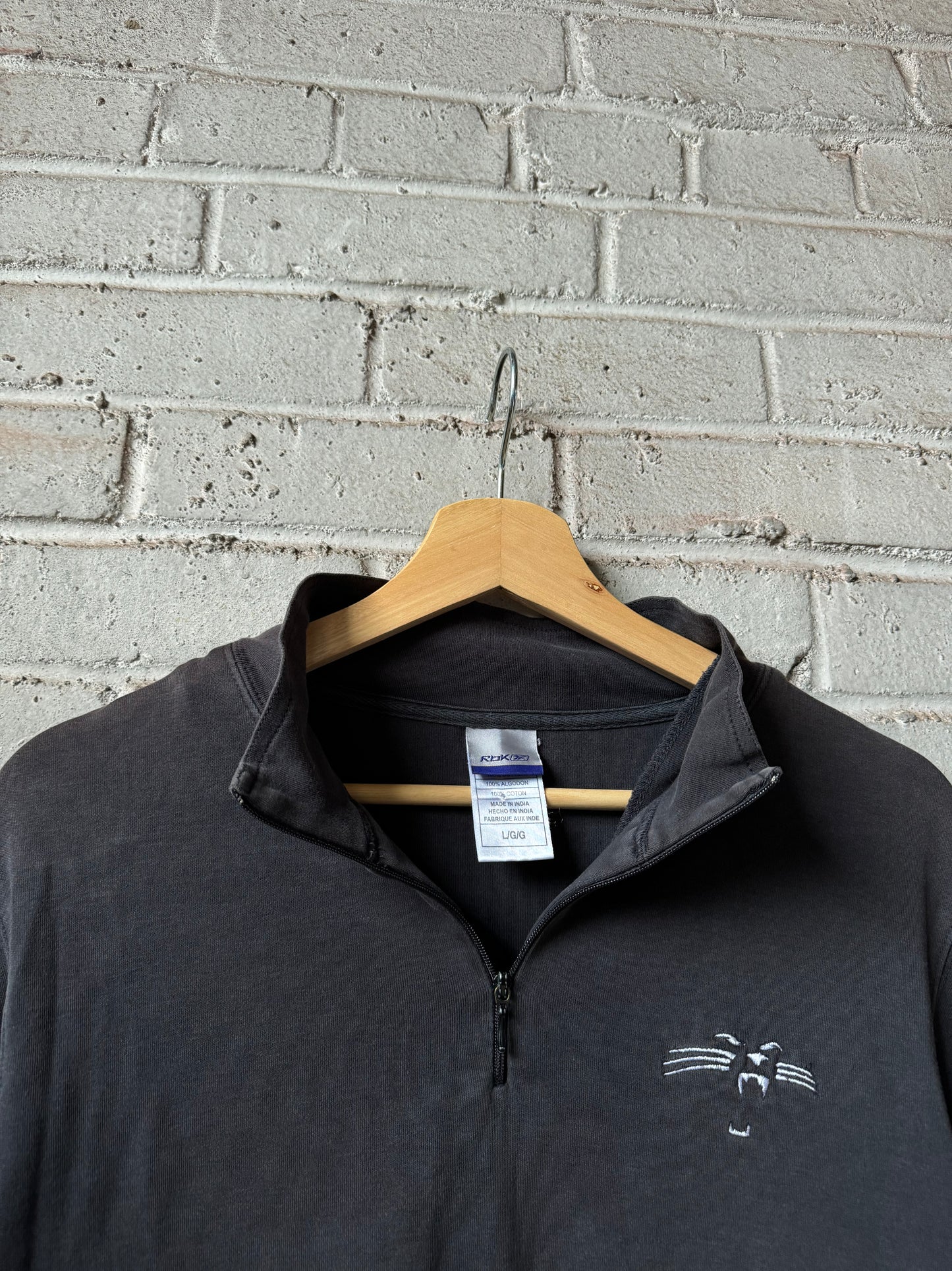 00’s Carolina Panthers Vintage Black Reebok Cat Face Embroidered NFL Quarter Zip Pullover (Women’s Large)
