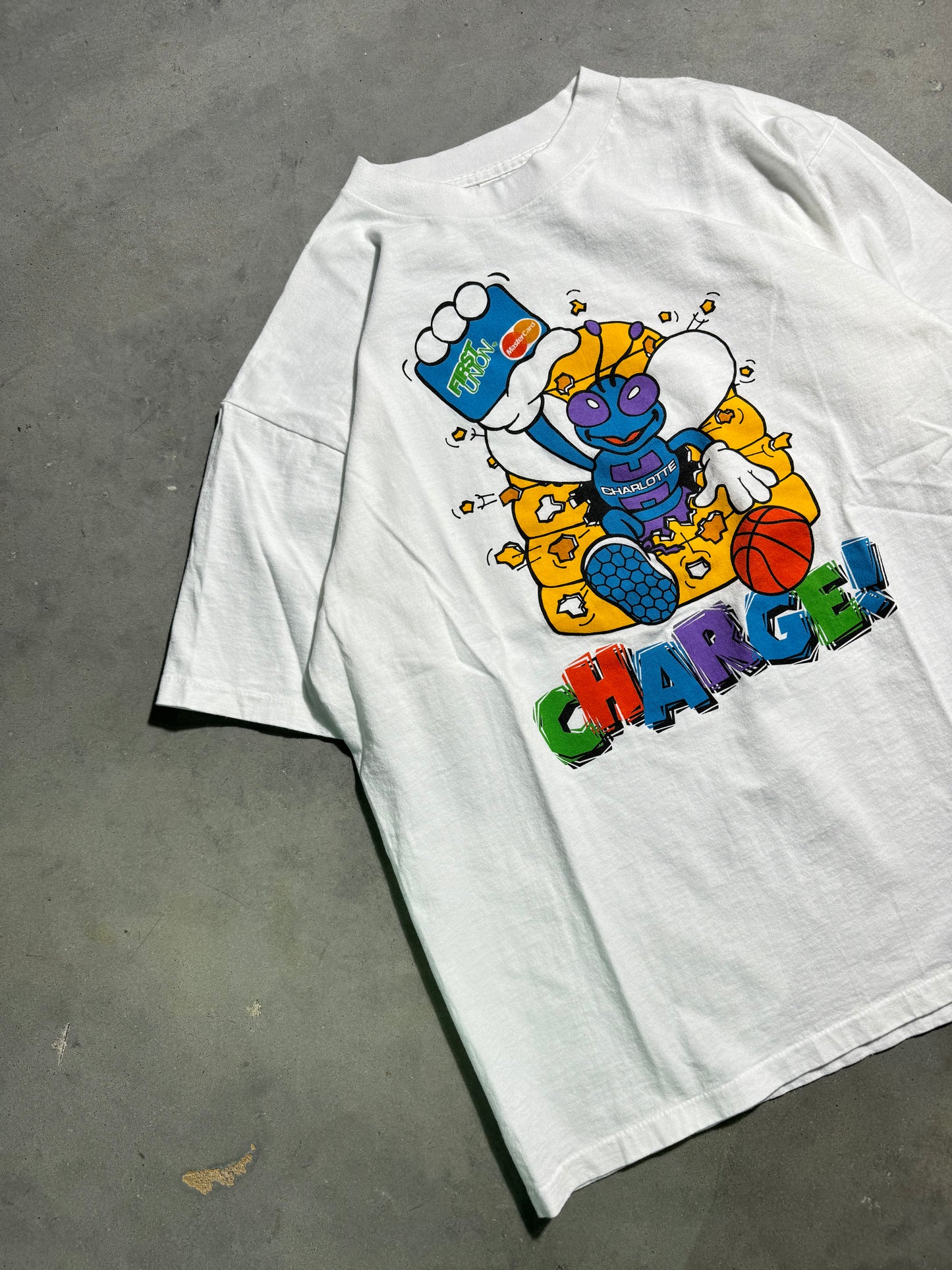 90’s Charlotte Hornets x First Union Debit Card “Charge!” Vintage Hugo Mascot NBA Tee - Deadstock (XL)