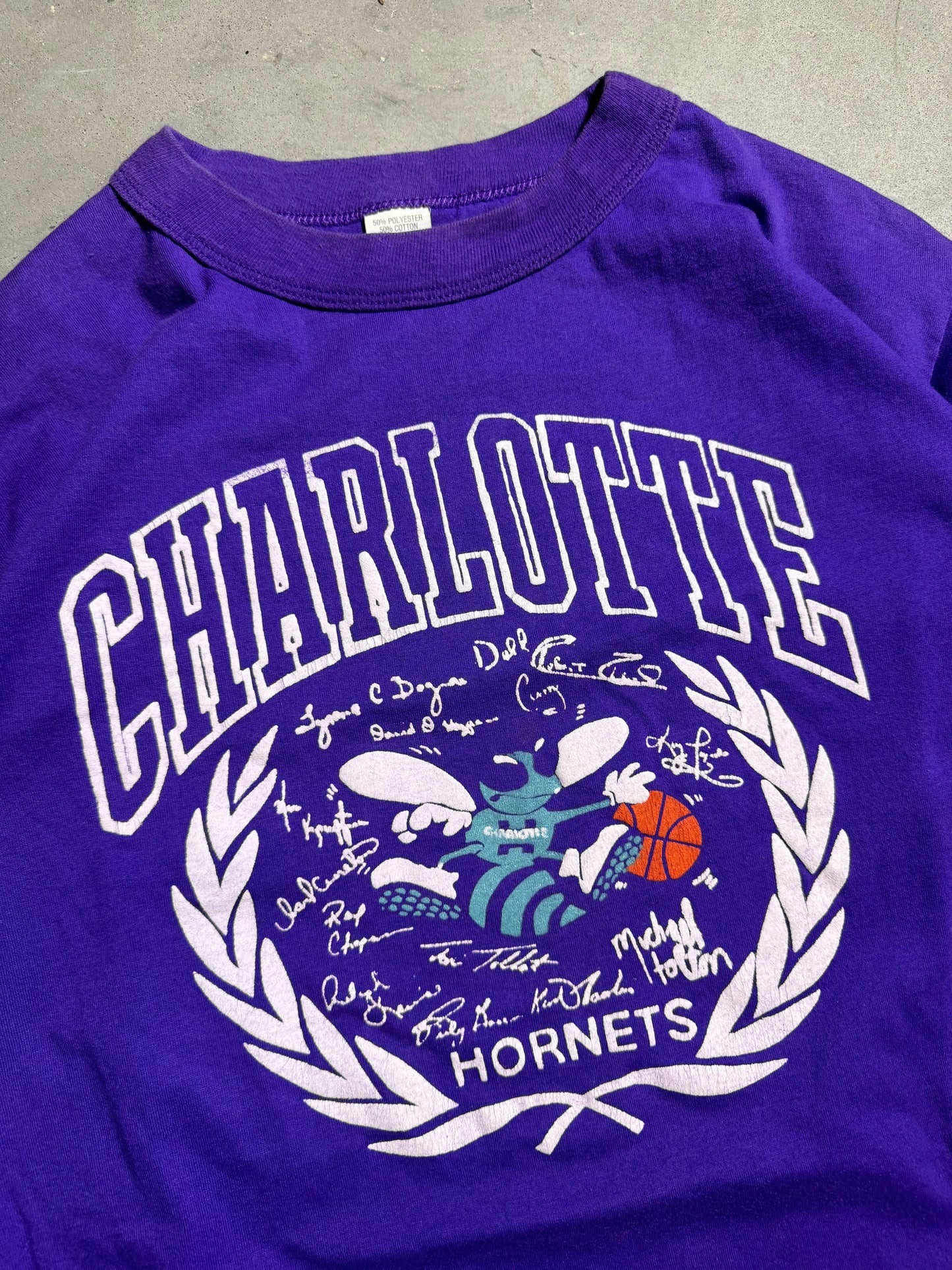 1988 Charlotte Hornets Vintage Purple Inaugural Season Seal Logo NBA Tee (Large)