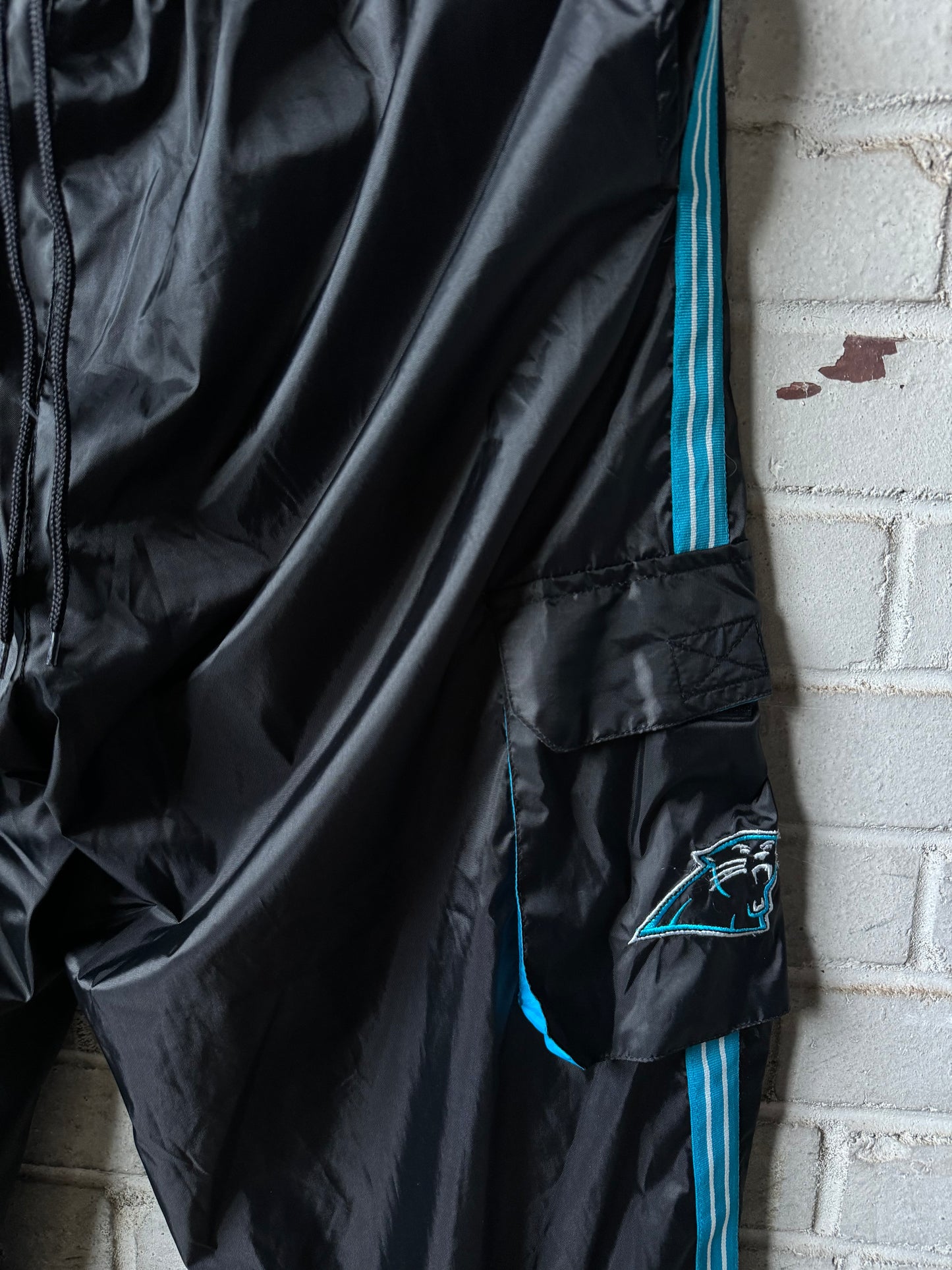 90’s Carolina Panthers Vintage Black NFL Windbreaker Pants (Medium)