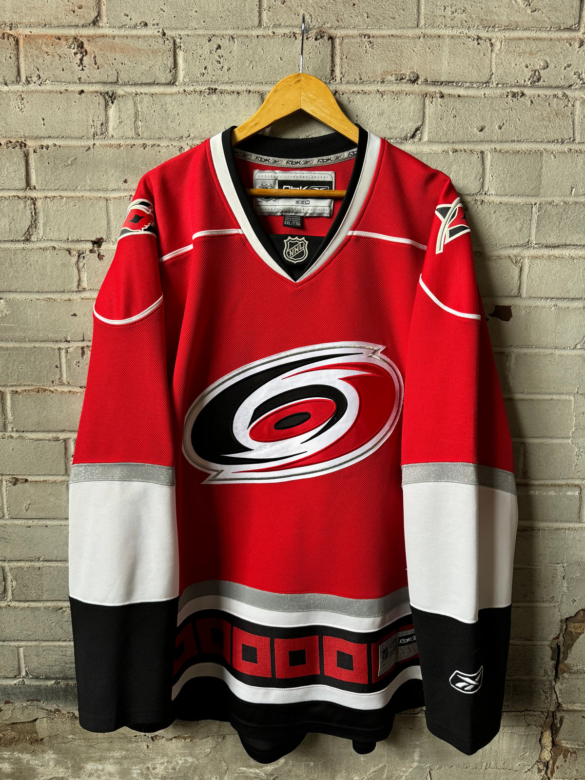 00’s Carolina Hurricanes Vintage Red Reebok Edge Era NHL Hockey Jersey - Deadstock (XXL)