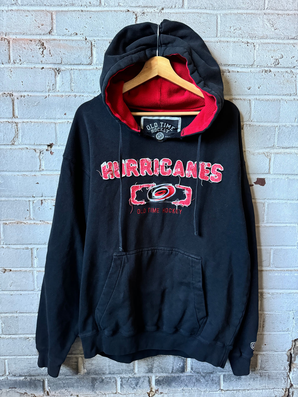 00’s Carolina Hurricanes Thermal Lined Black Old Time Hockey Embroidered NHL Hoodie (XL)