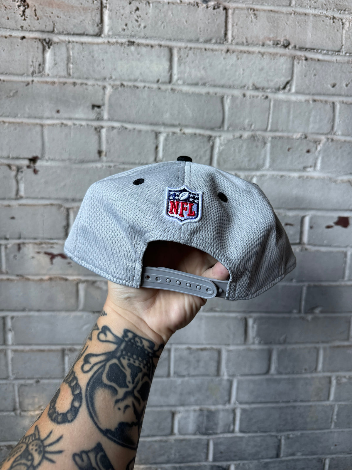 2025 Carolina Panthers NFC South Champions NFL New Era Snapback Hat - Brand New (OSFA)