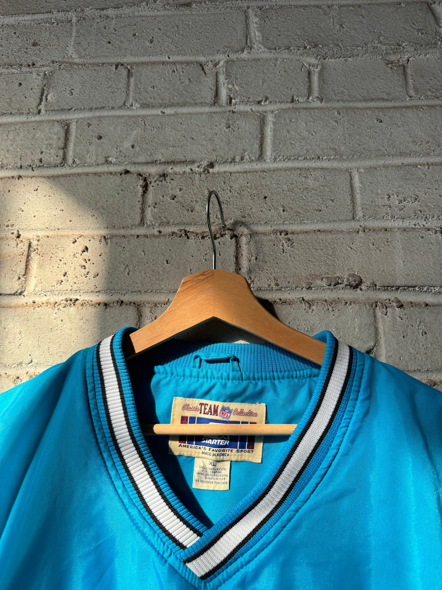 90’s Carolina Panthers Vintage Blue Starter Spellout V Neck NFL Pullover (XL)