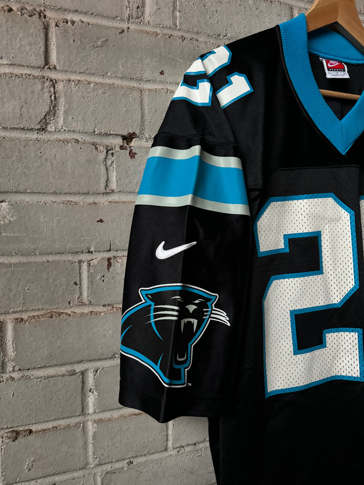 90’s Carolina Panthers Tim Biakabutuka Vintage Black Nike Team Sports NFL Jersey (Large)