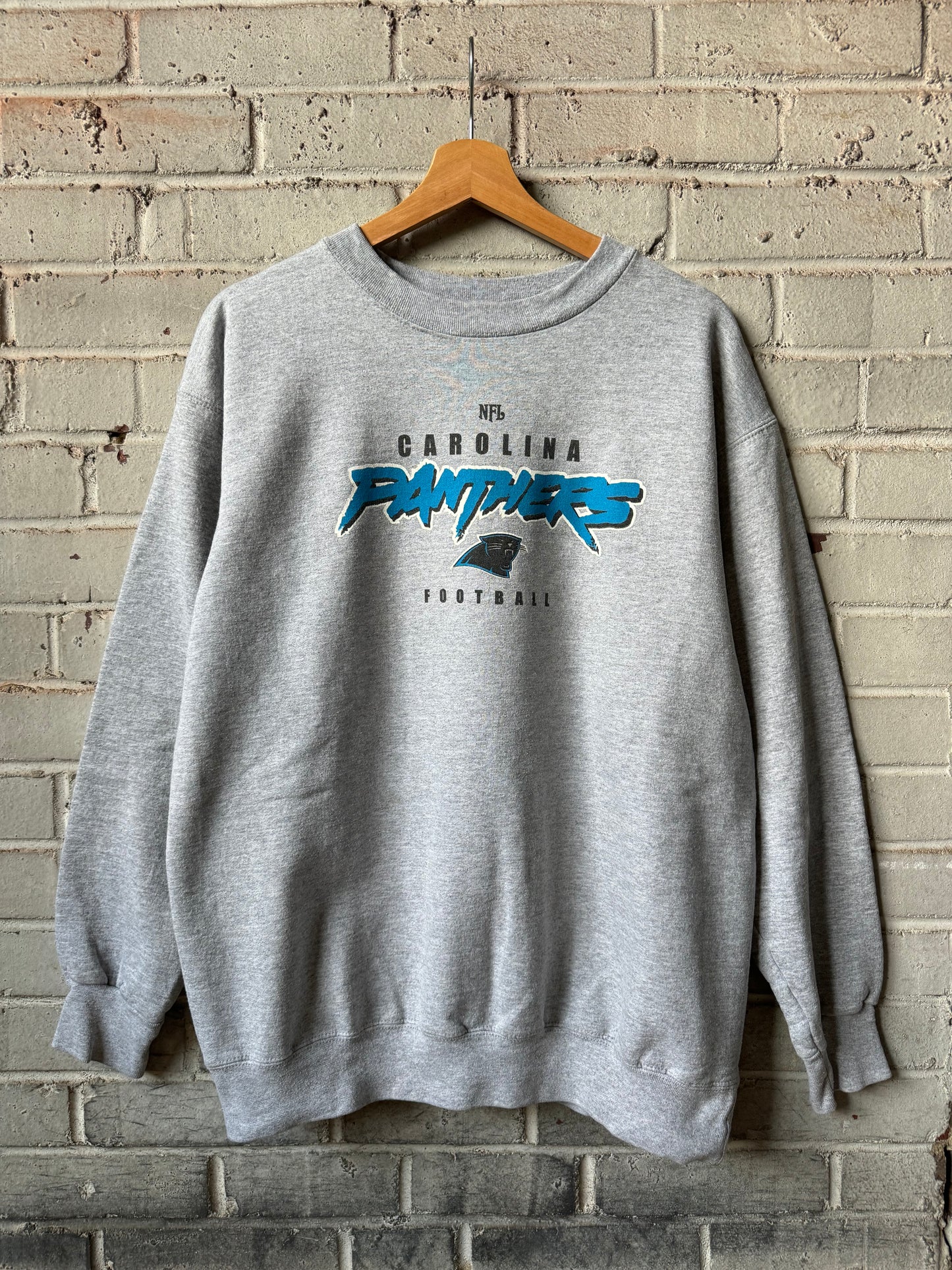 00’s Carolina Panthers Vintage Heather Grey Cat Scratch Font NFL Logo Crewneck (Medium)