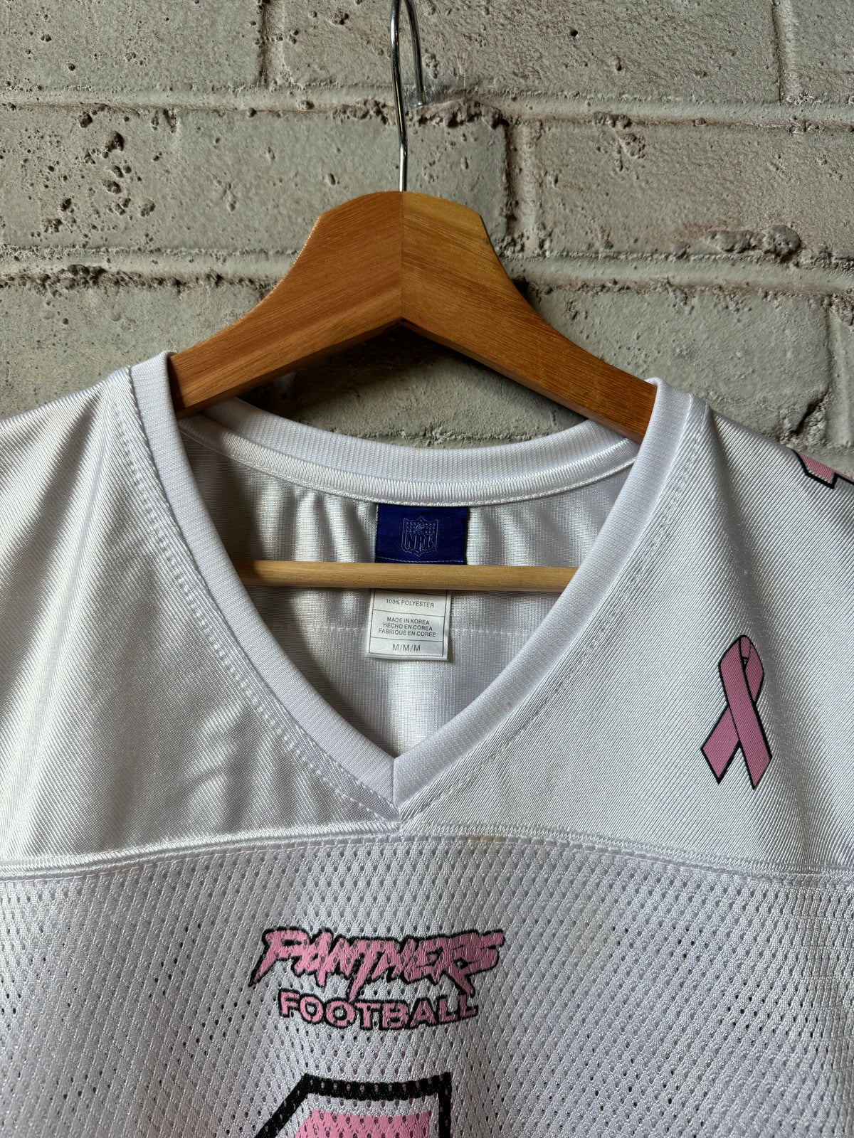 00’s Carolina Panthers Vintage White/Pink Reebok Breast Cancer Awareness NFL Jersey (Women’s Medium)