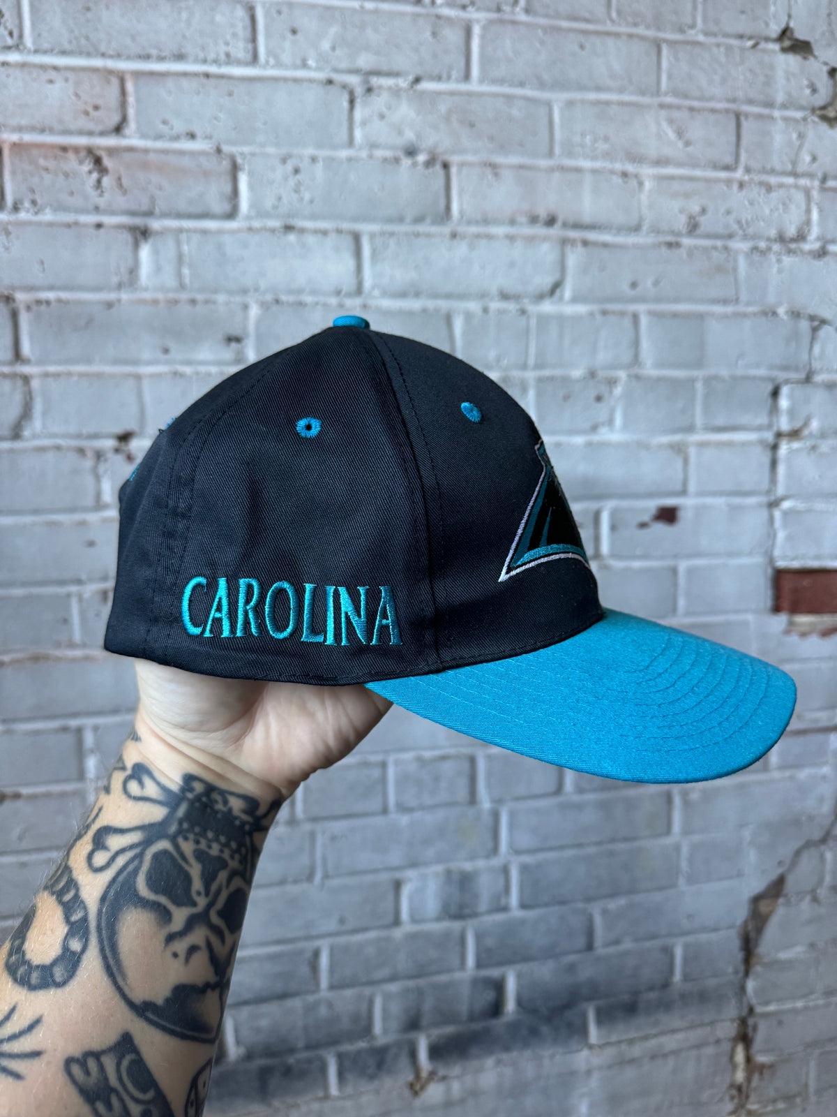 90’s Carolina Panthers Vintage Black Blue Back Spellout NFL Snapback Hat (OSFA)