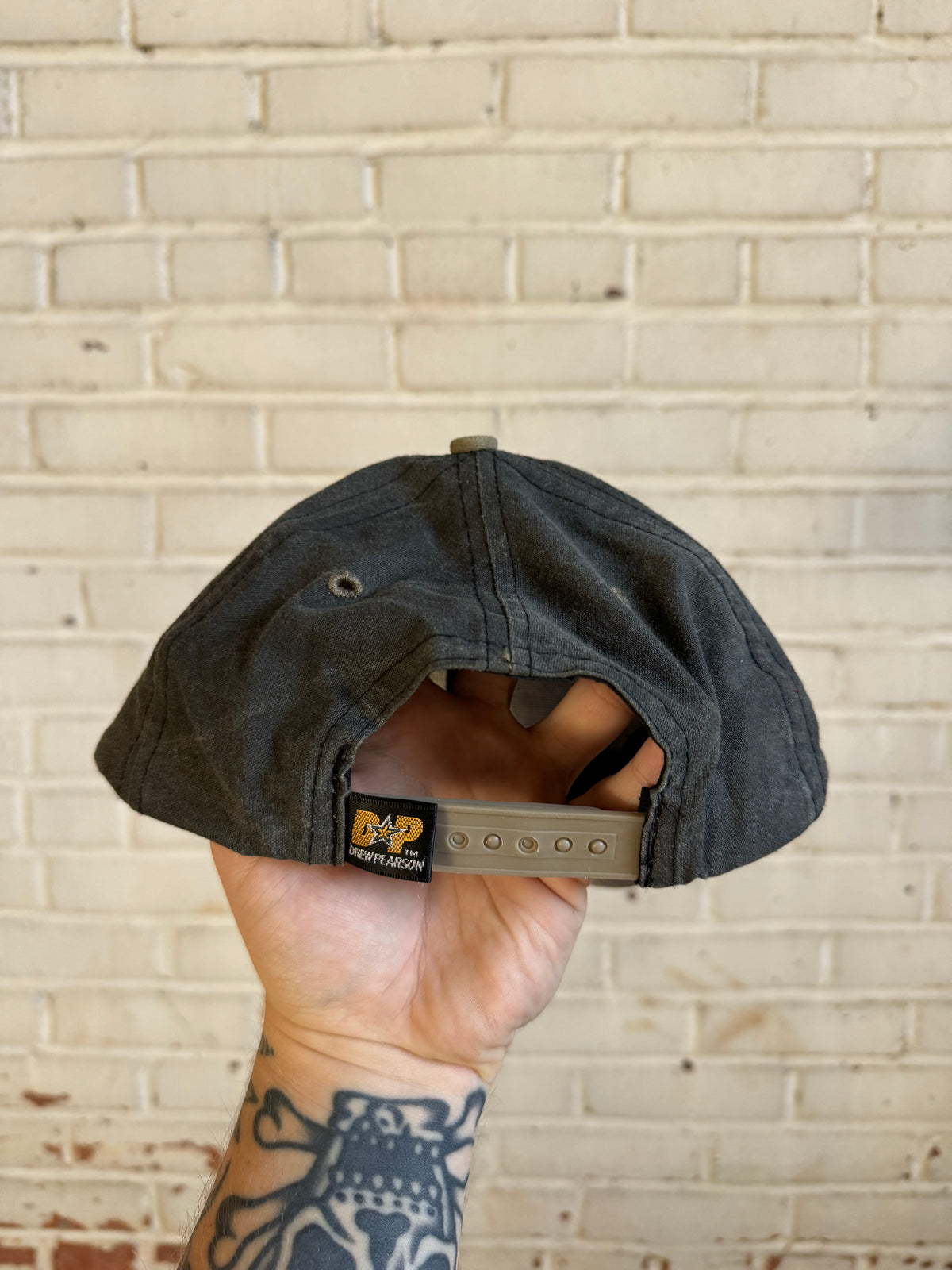 90’s Carolina Panthers Vintage Grey/Khaki Oval Logo Drew Pearson NFL Snapback Hat (OSFA)