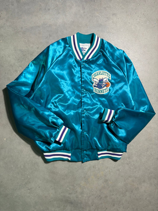 90’s Charlotte Hornets Vintage Teal Chalkline Arch Spellout NBA Satin Jacket (XL)