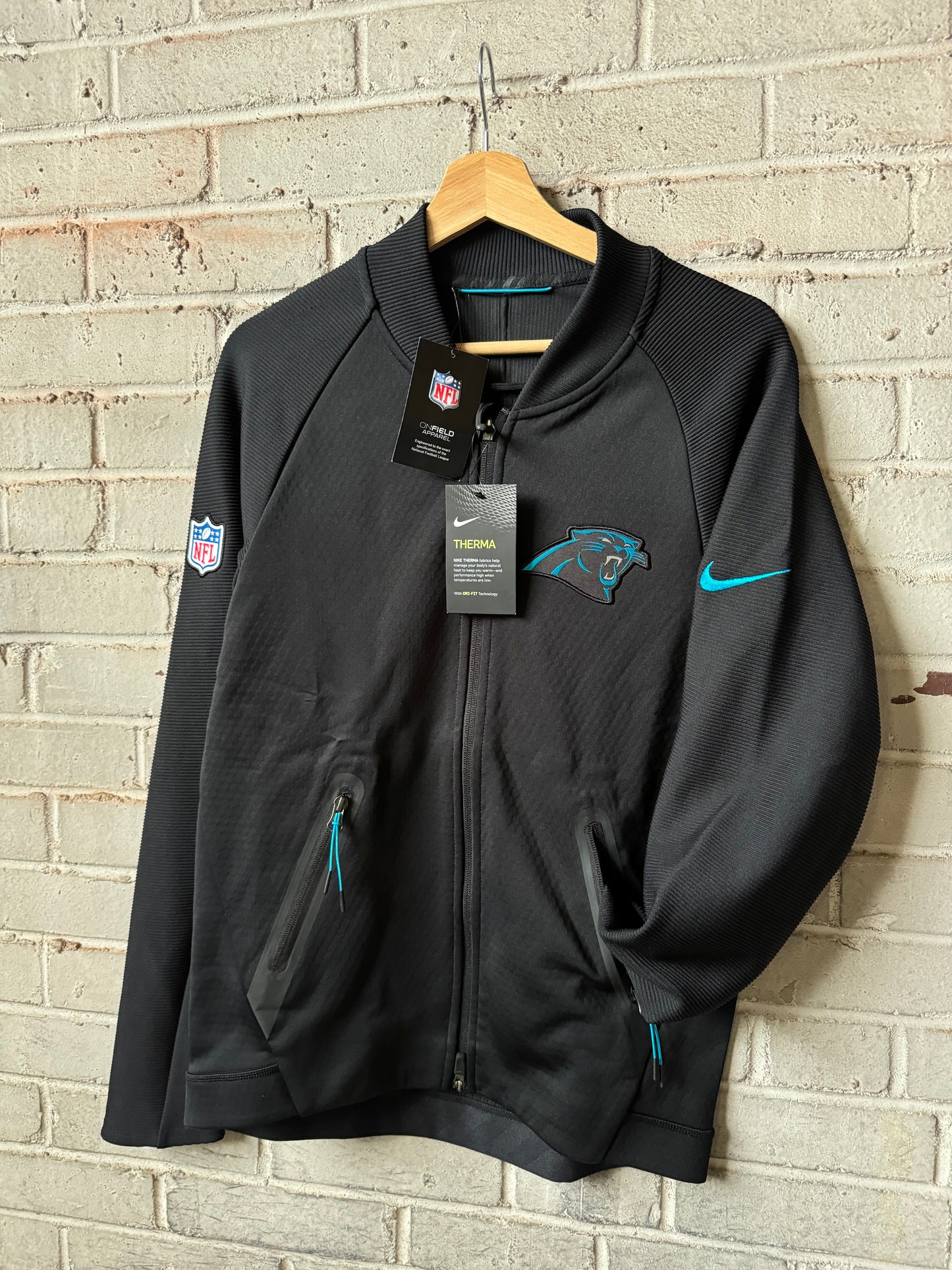 2017 Carolina Panthers Black Nike Thermafit Team Issued Sideline NFL Jacket - Deadstock (Medium)